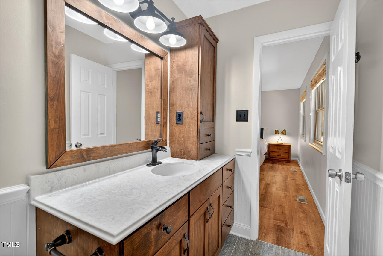 810 Royal Oaks Drive