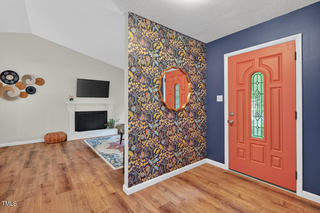 810 Royal Oaks Drive