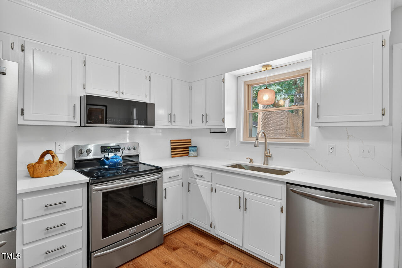 810 Royal Oaks Drive