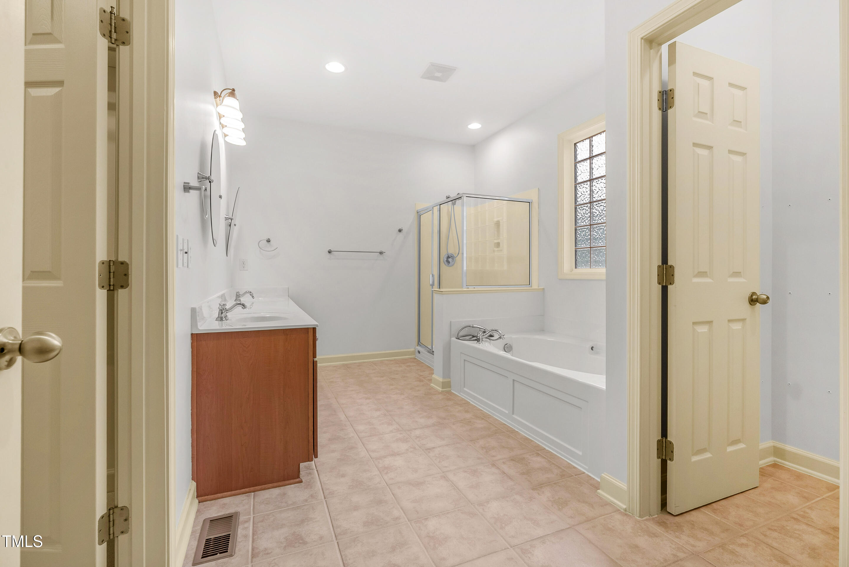308 Harkness Circle