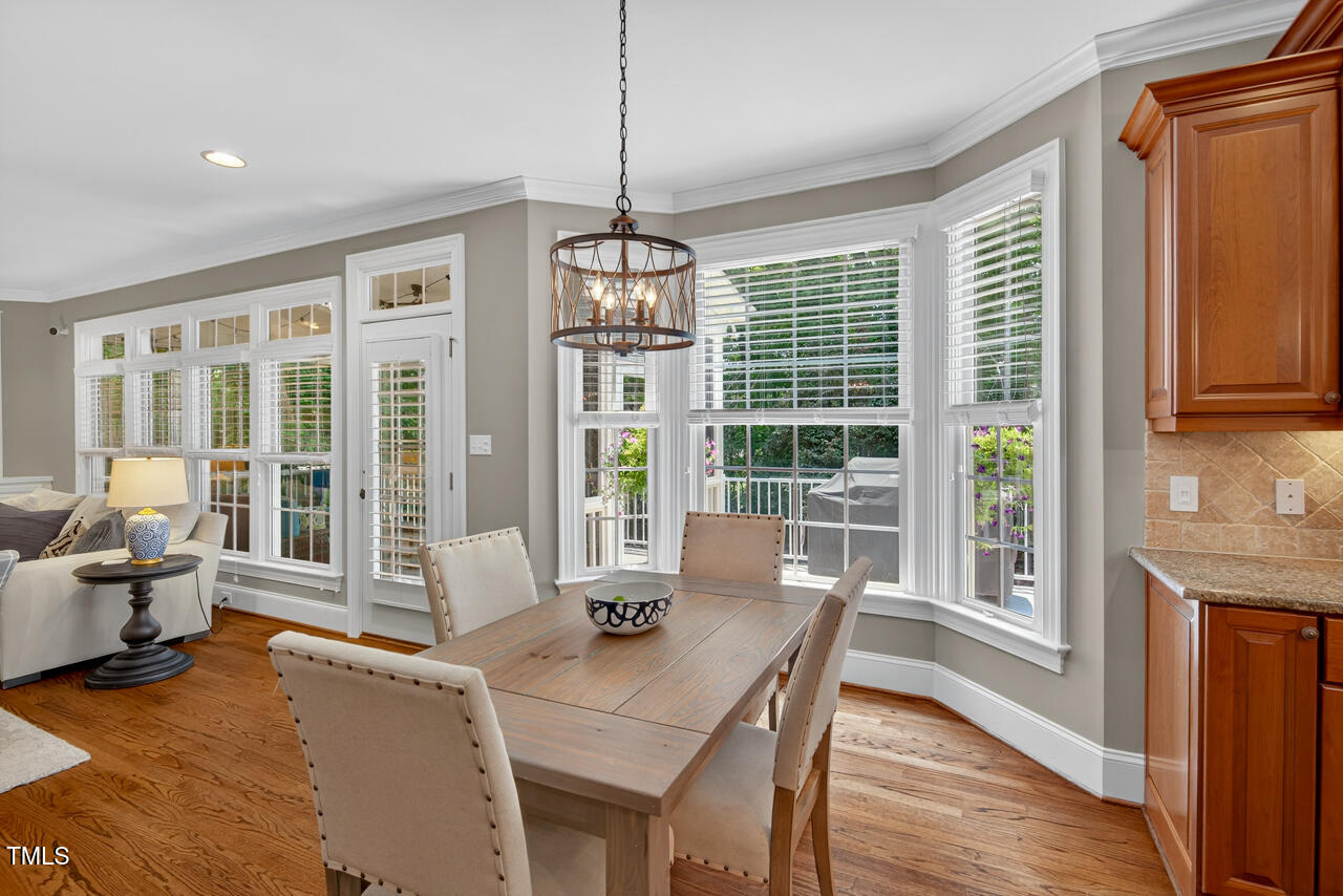 3748 Knollcreek Drive