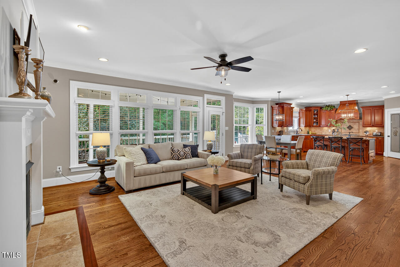 3748 Knollcreek Drive