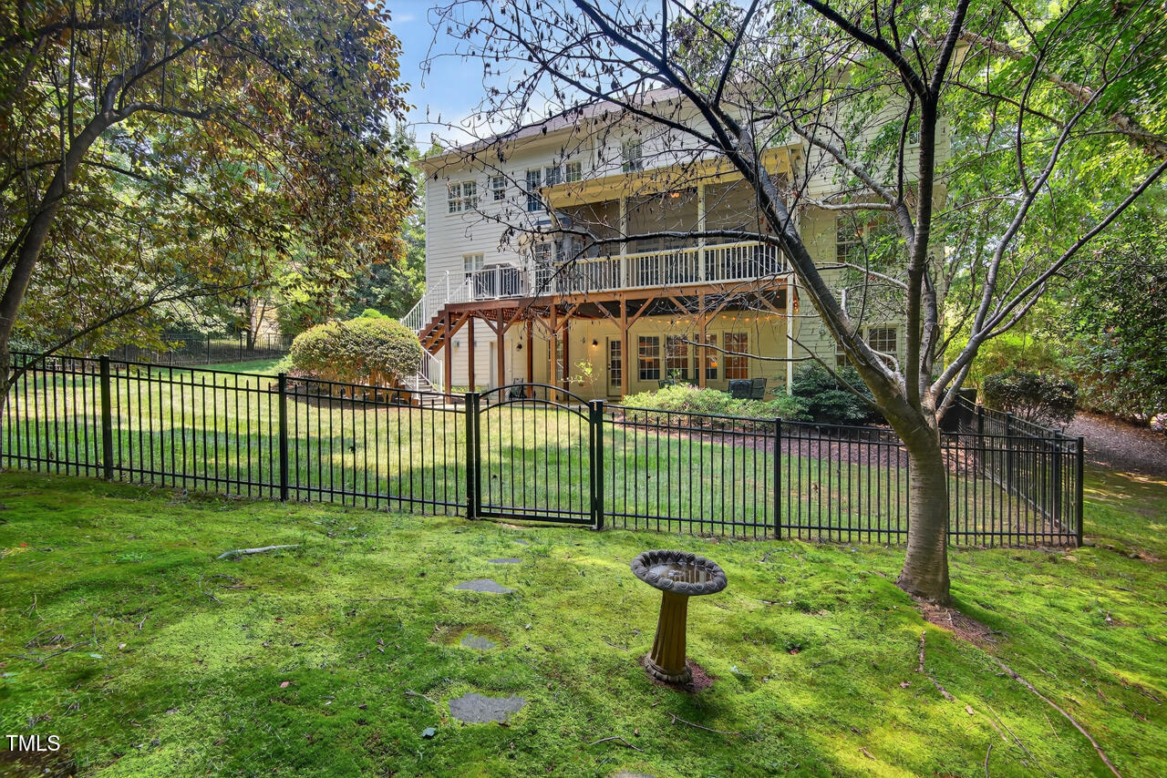 3748 Knollcreek Drive