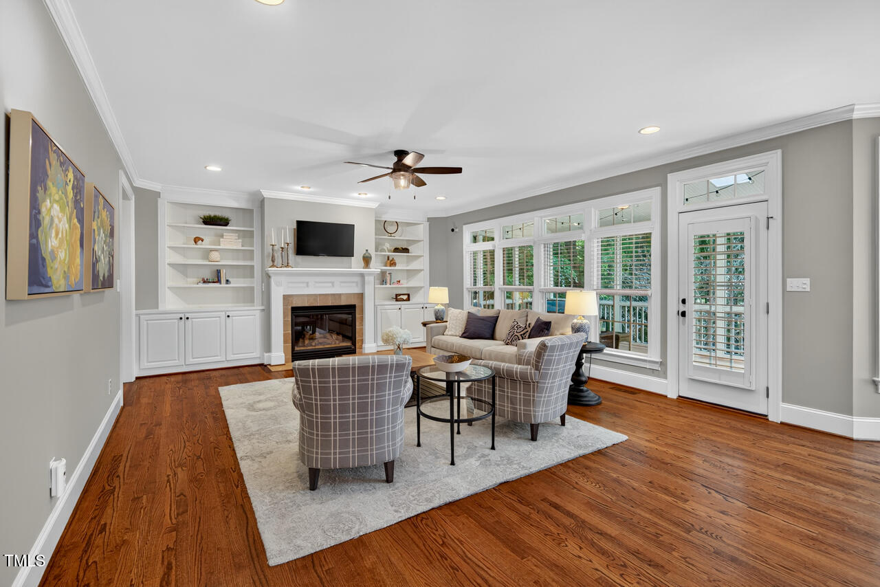 3748 Knollcreek Drive