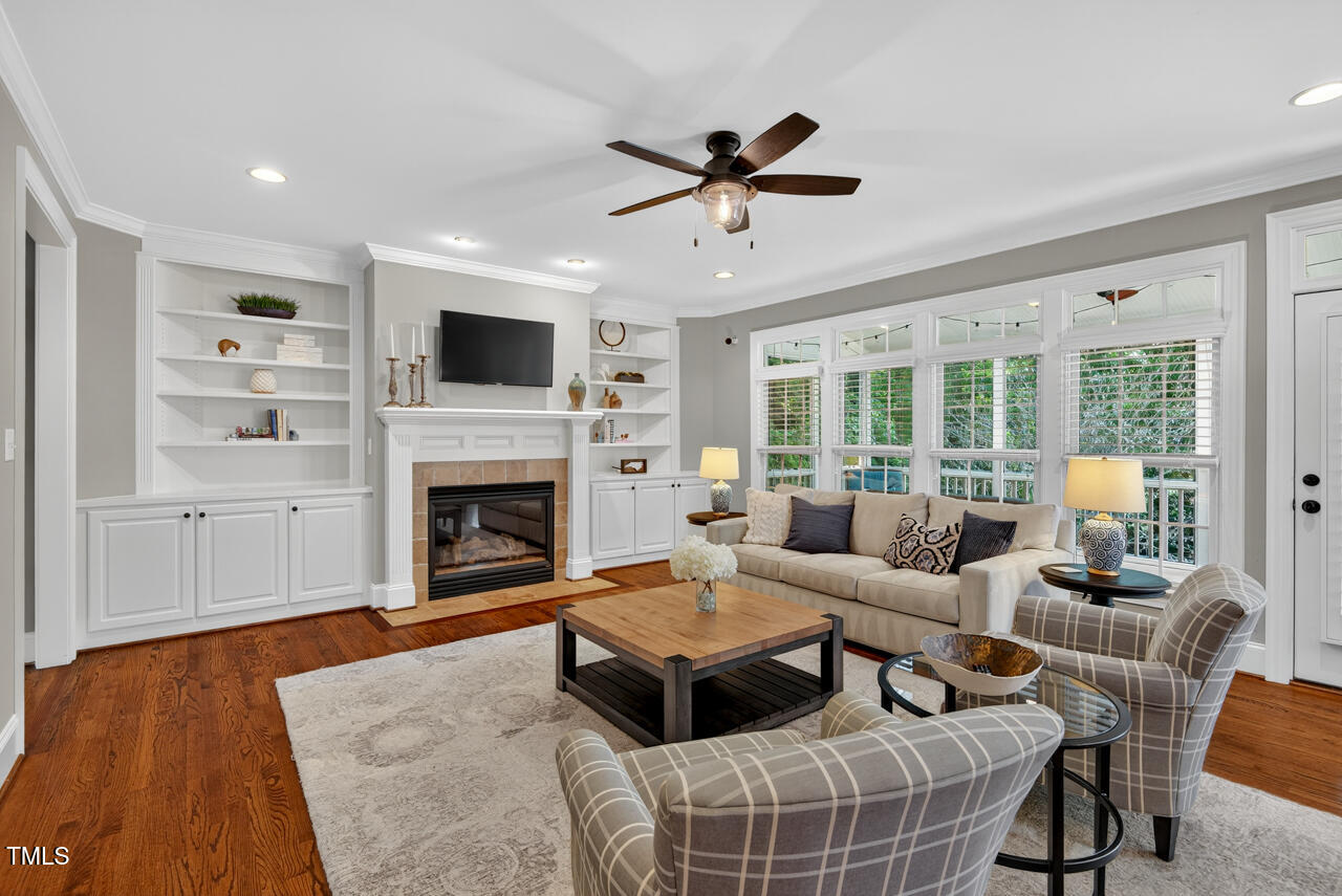 3748 Knollcreek Drive