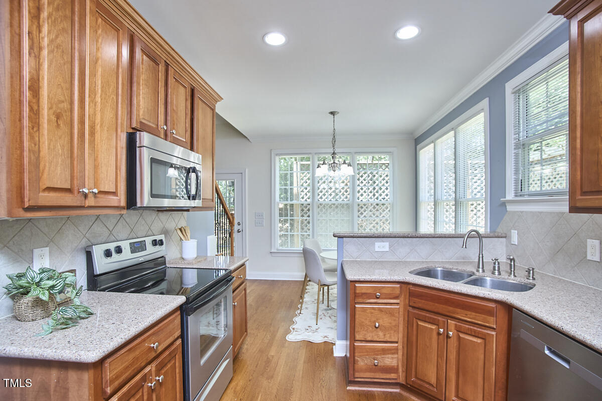 10 Haywood Court