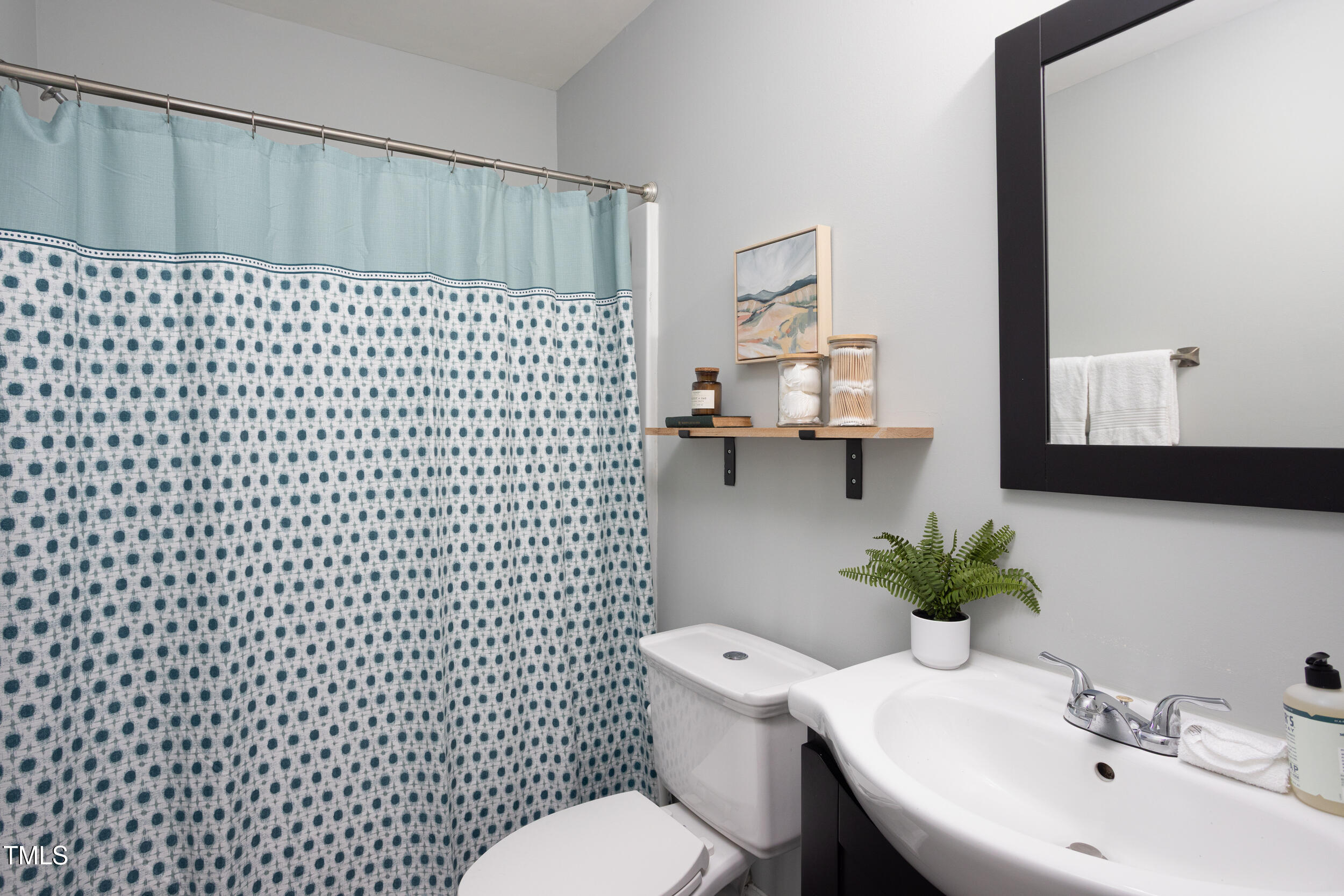 1224 N Roxboro Street