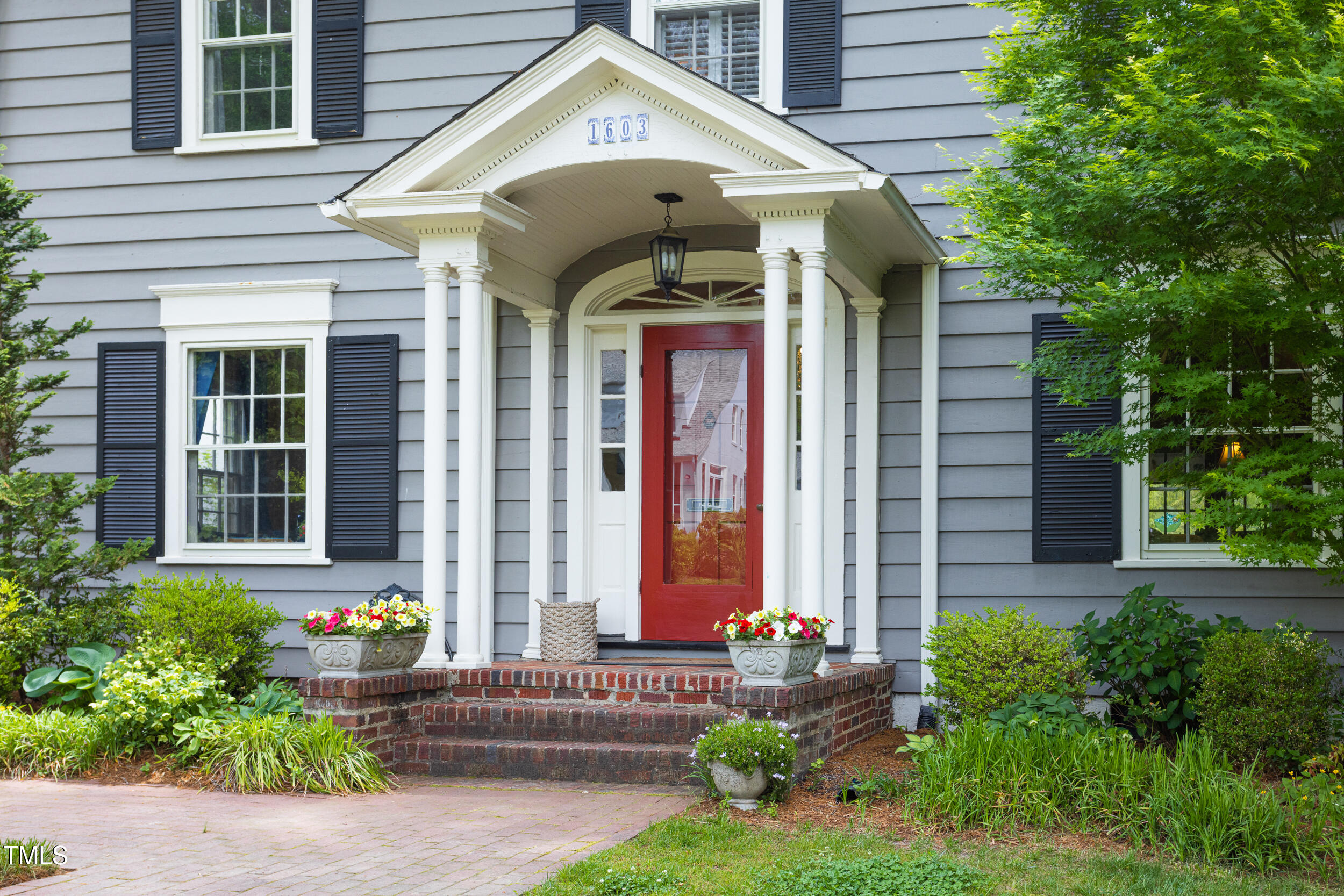 1603 Hermitage Court