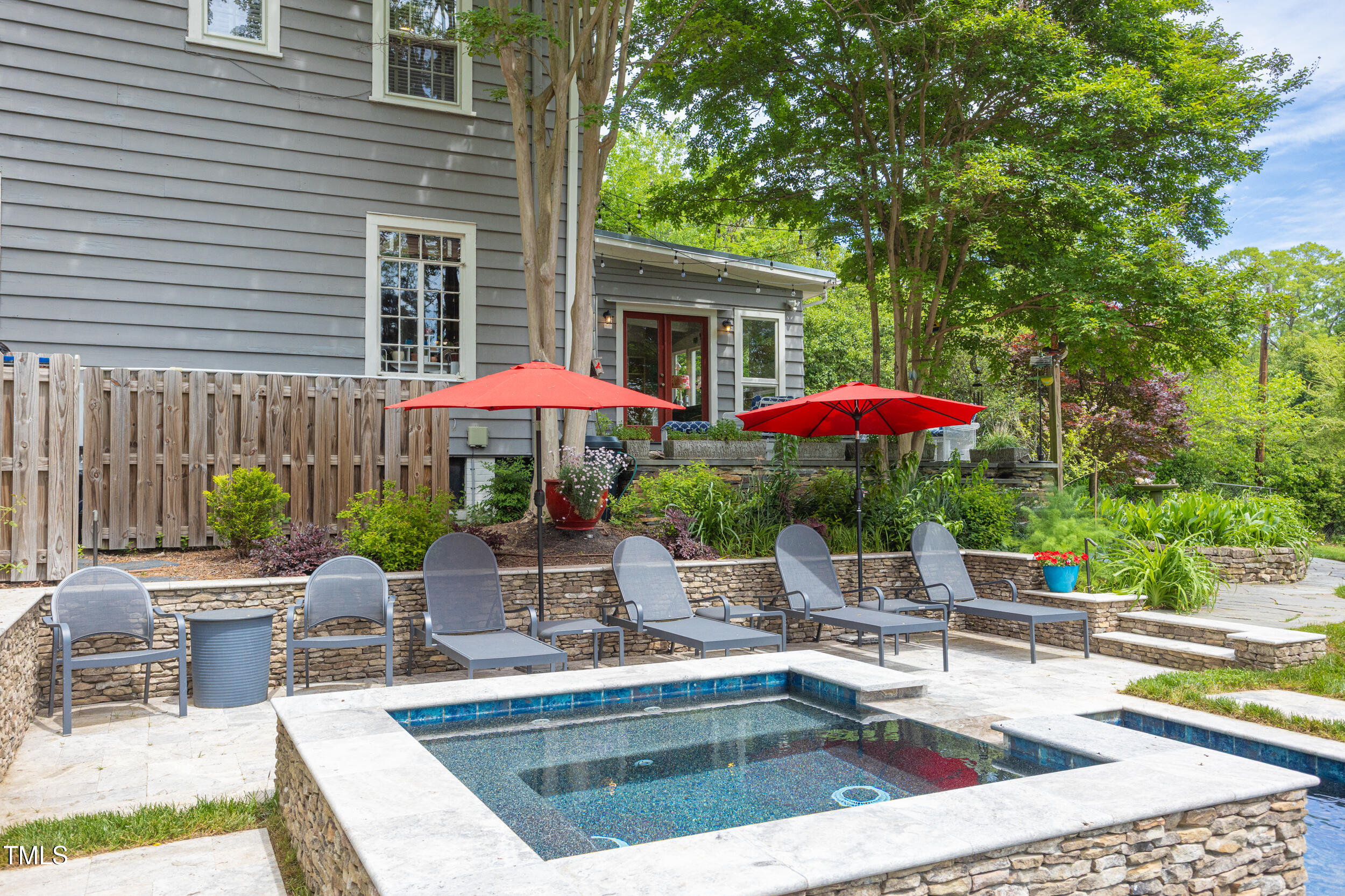 1603 Hermitage Court