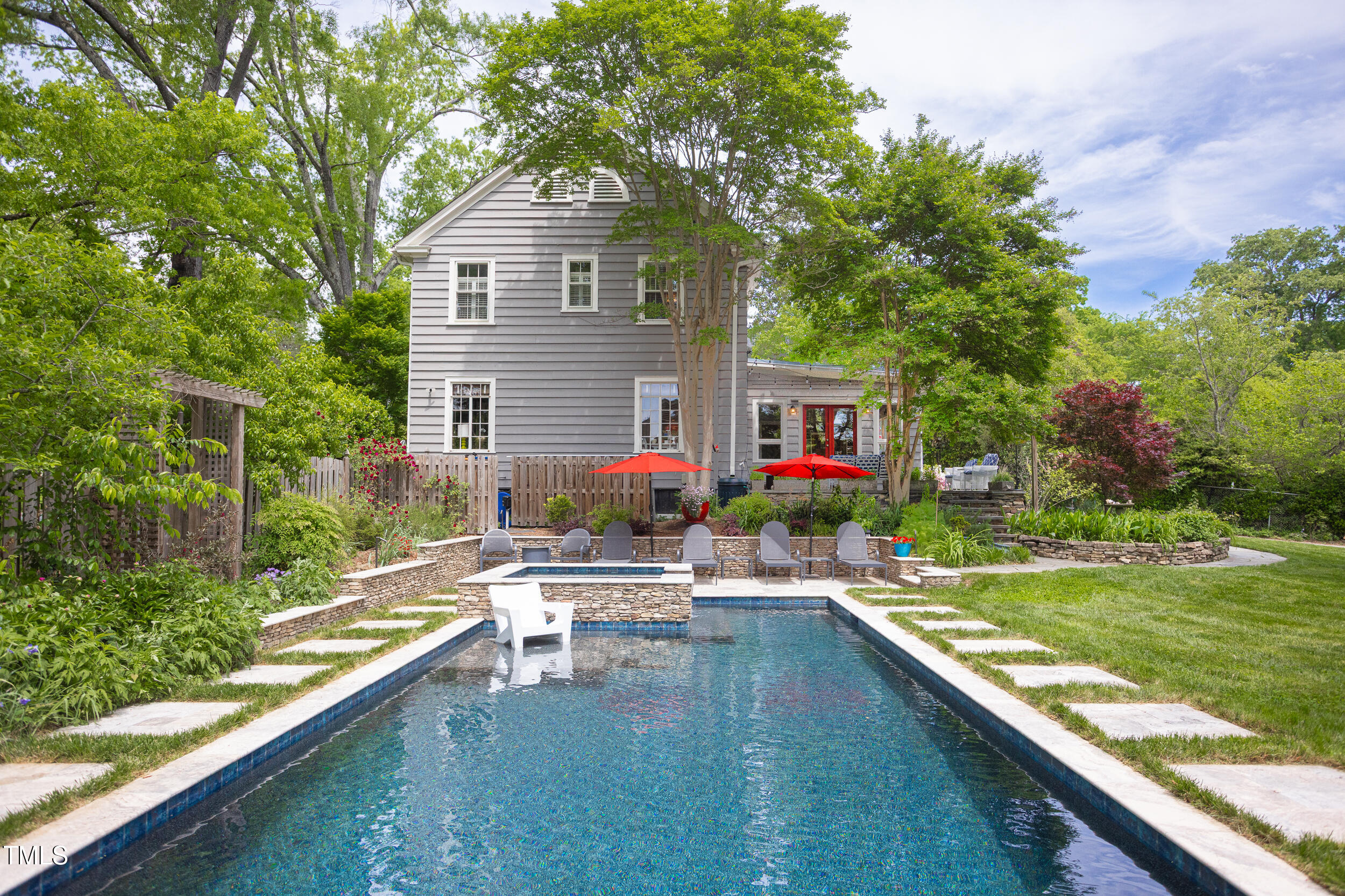 1603 Hermitage Court