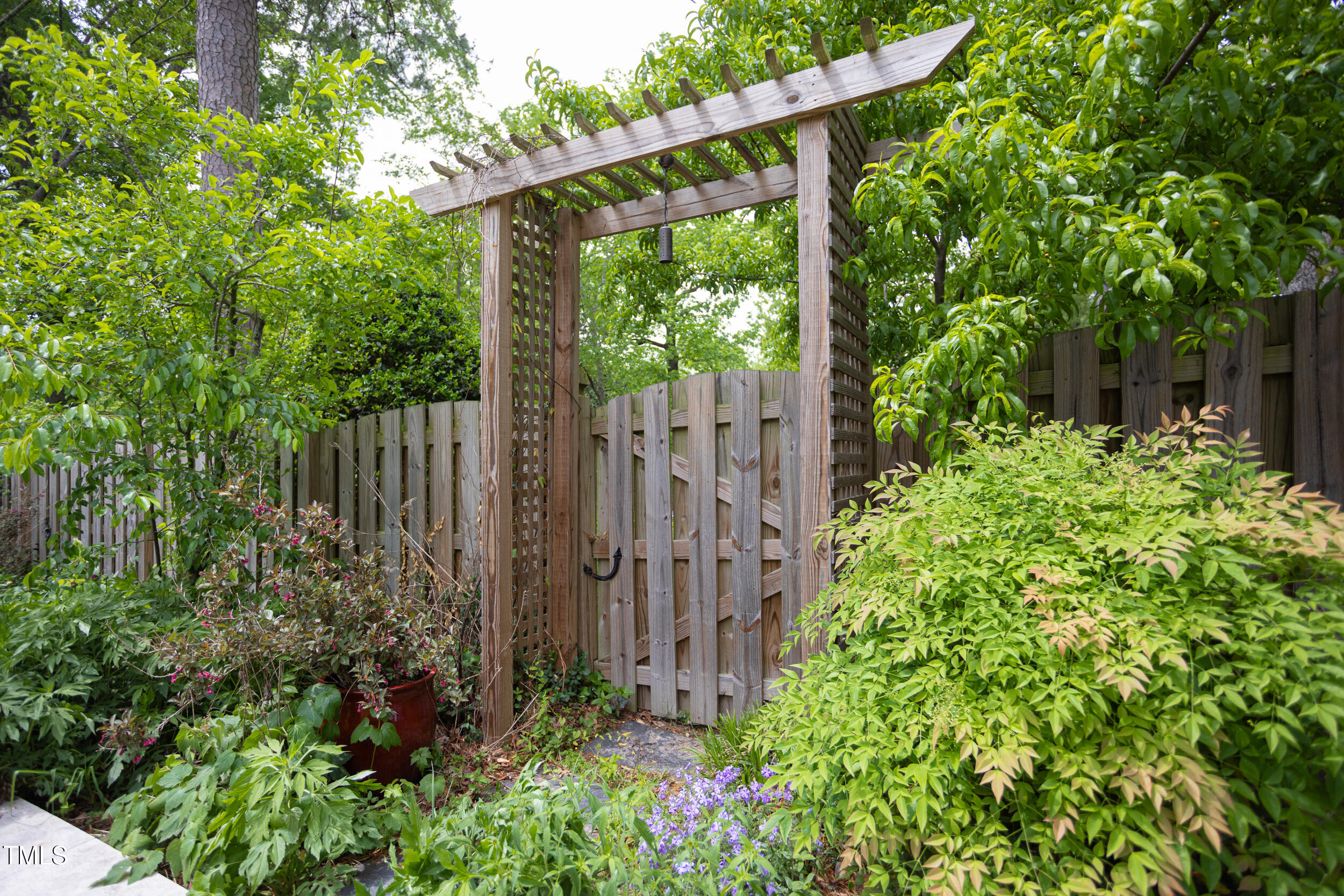 1603 Hermitage Court