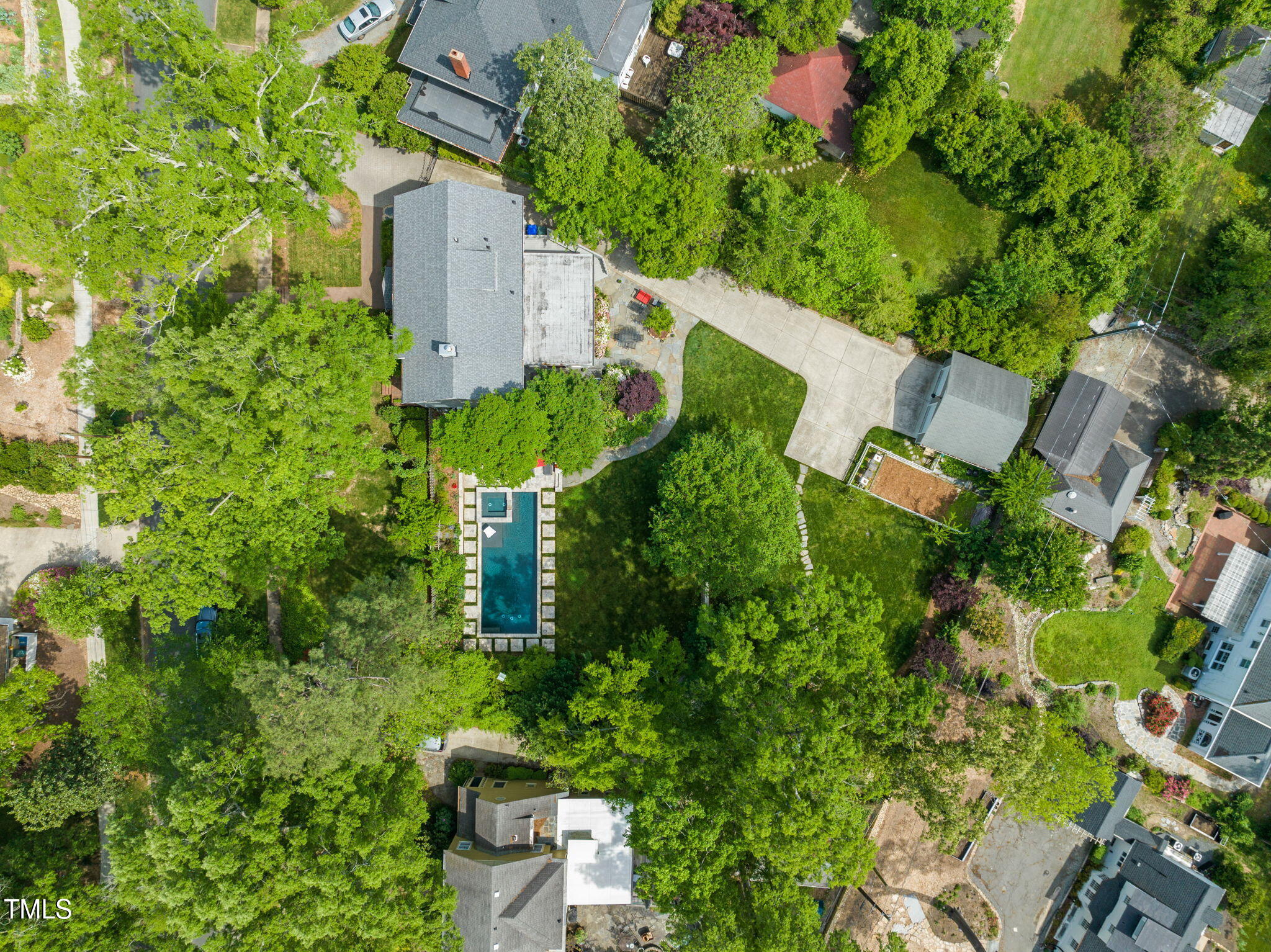 1603 Hermitage Court