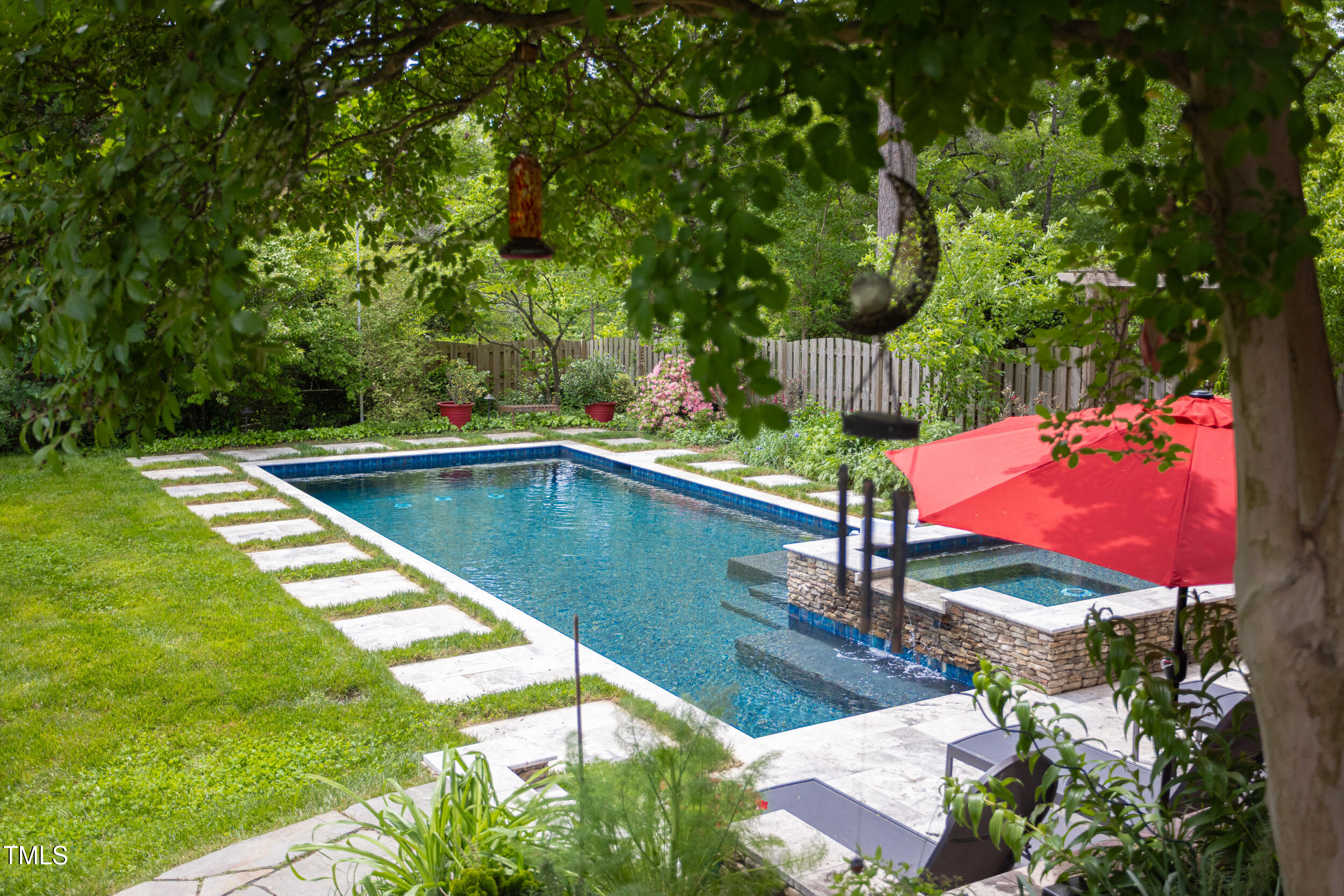 1603 Hermitage Court