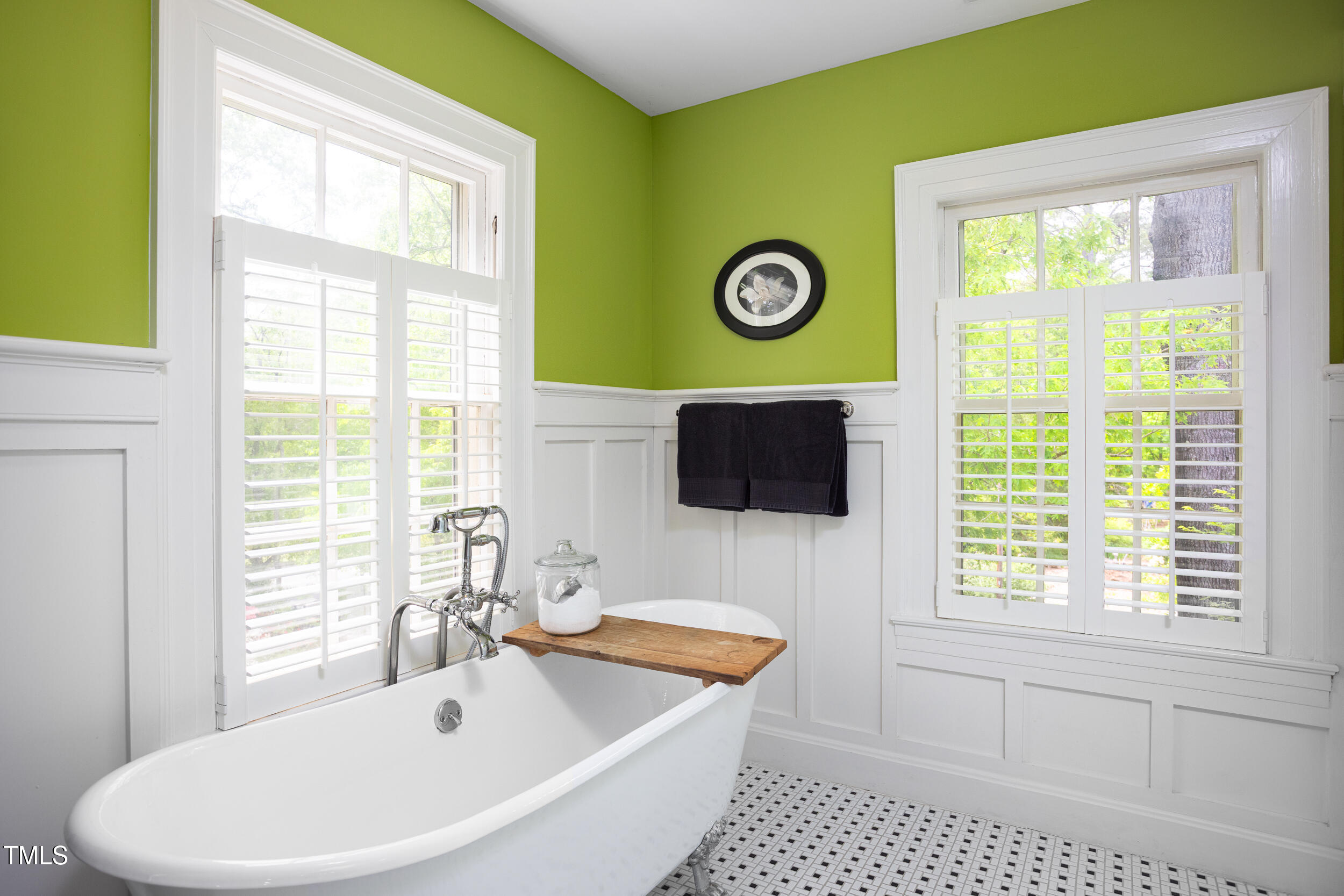 1603 Hermitage Court