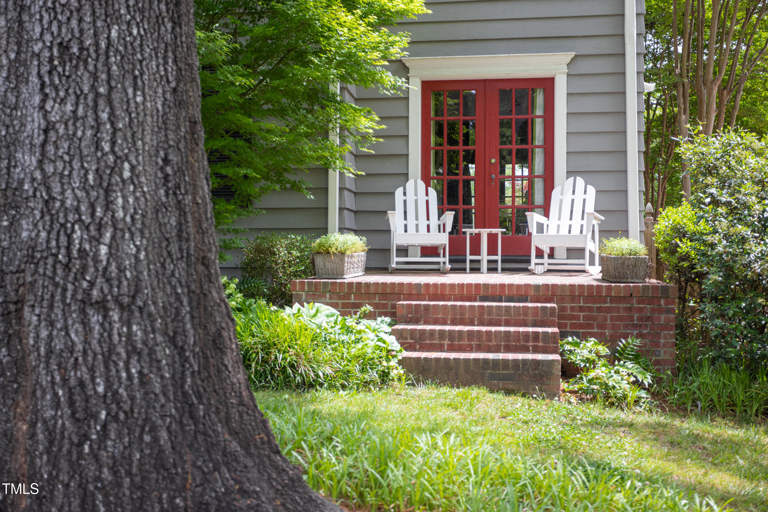 1603 Hermitage Court