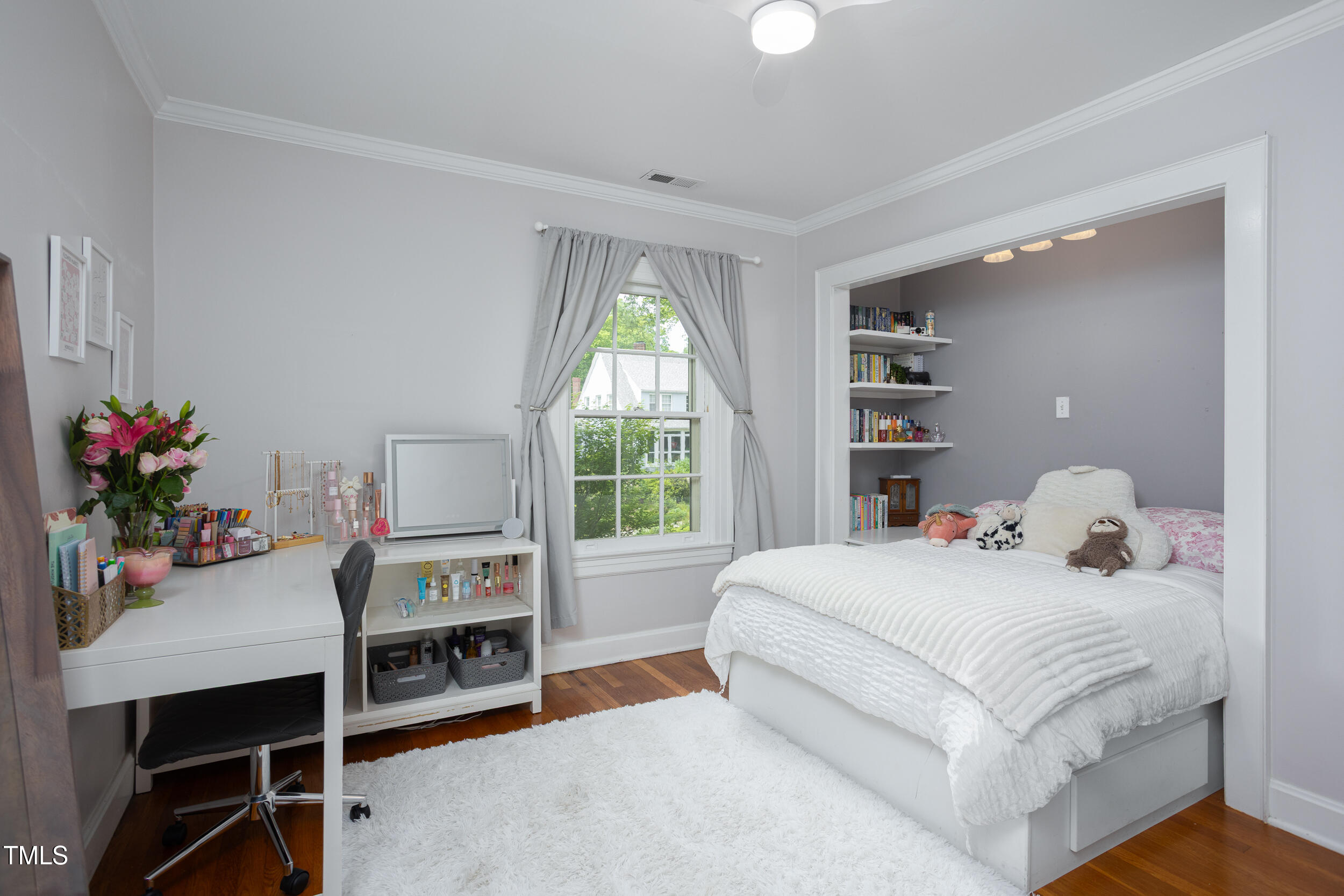 1603 Hermitage Court