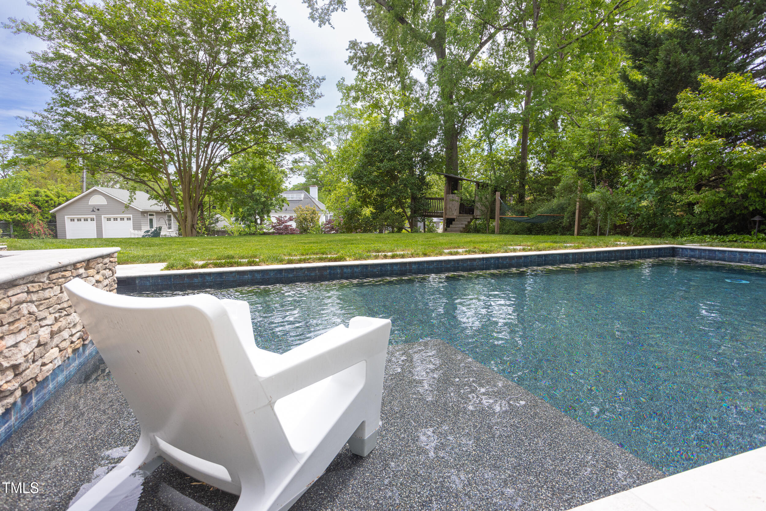 1603 Hermitage Court