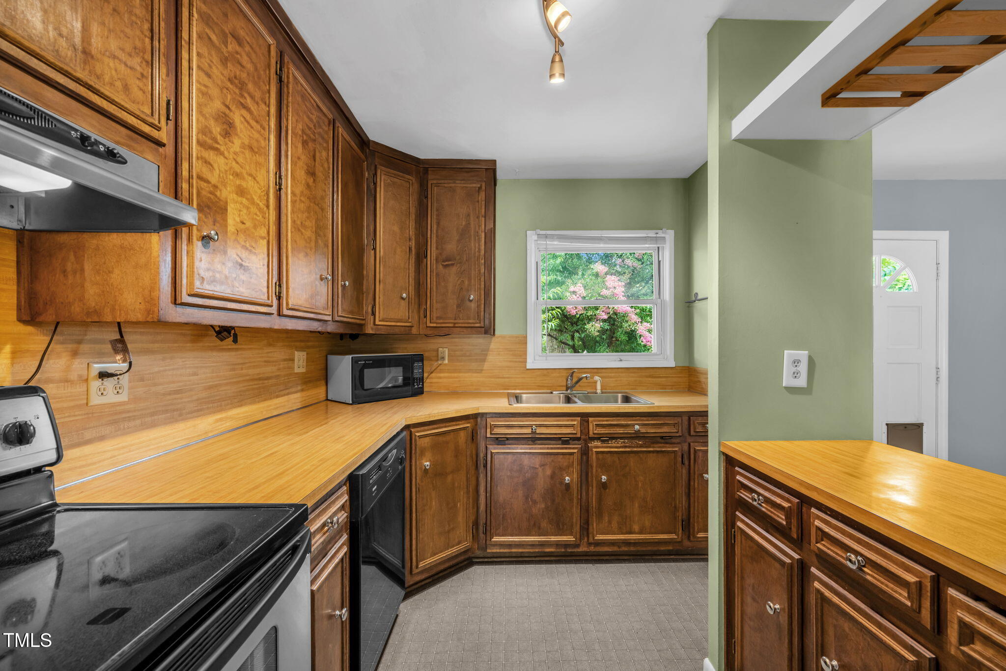 3107 Rosebriar Drive