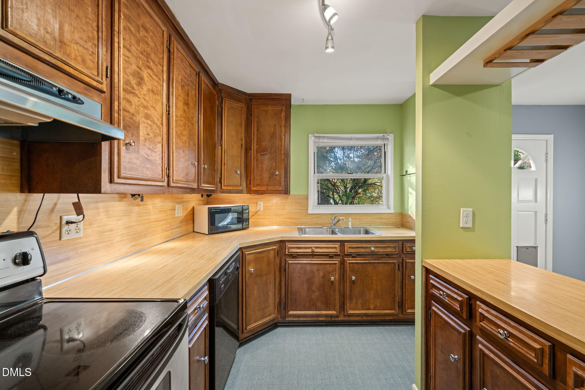 3107 Rosebriar Drive