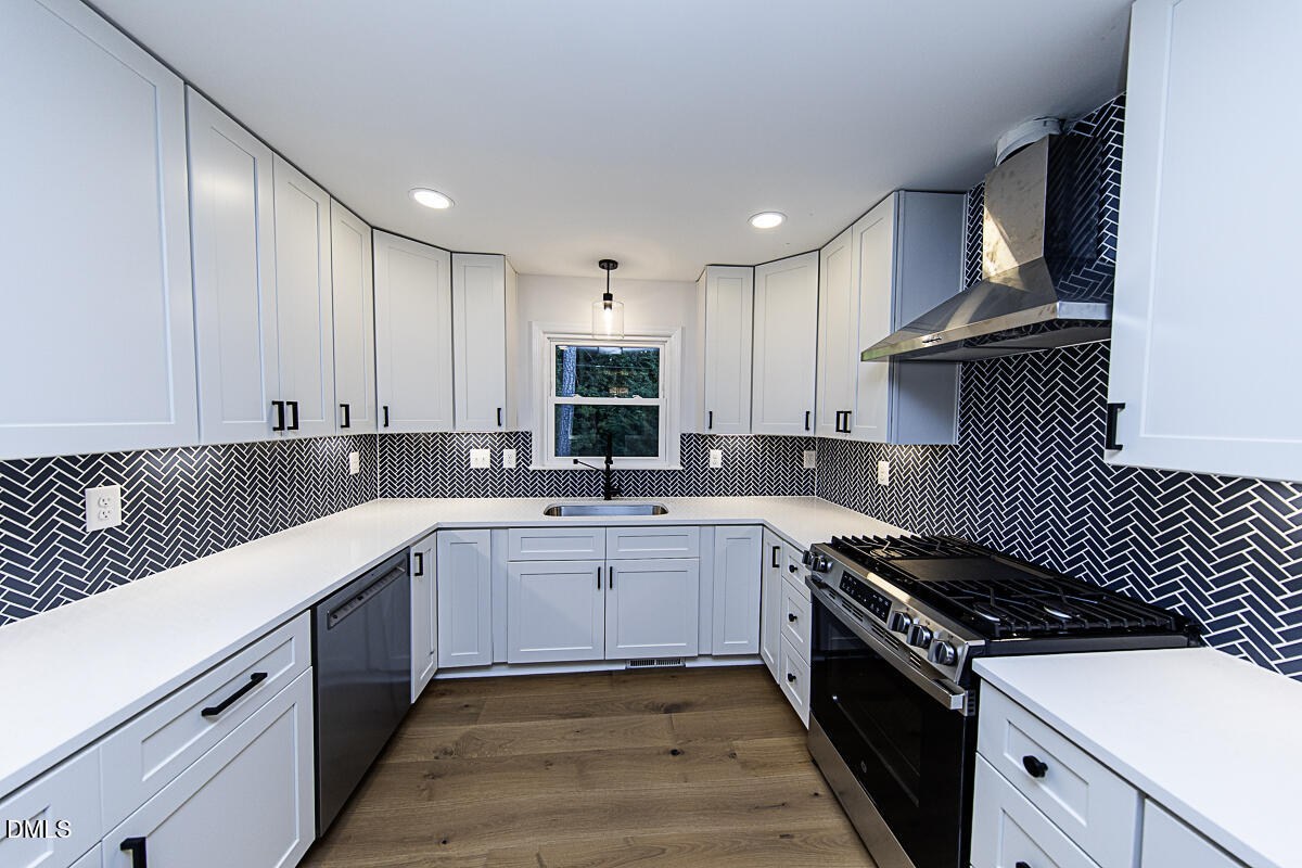 1208 Lorimer Road