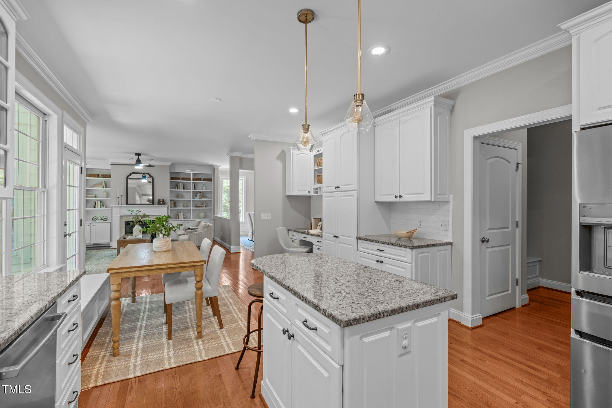 15 Silverbush Court