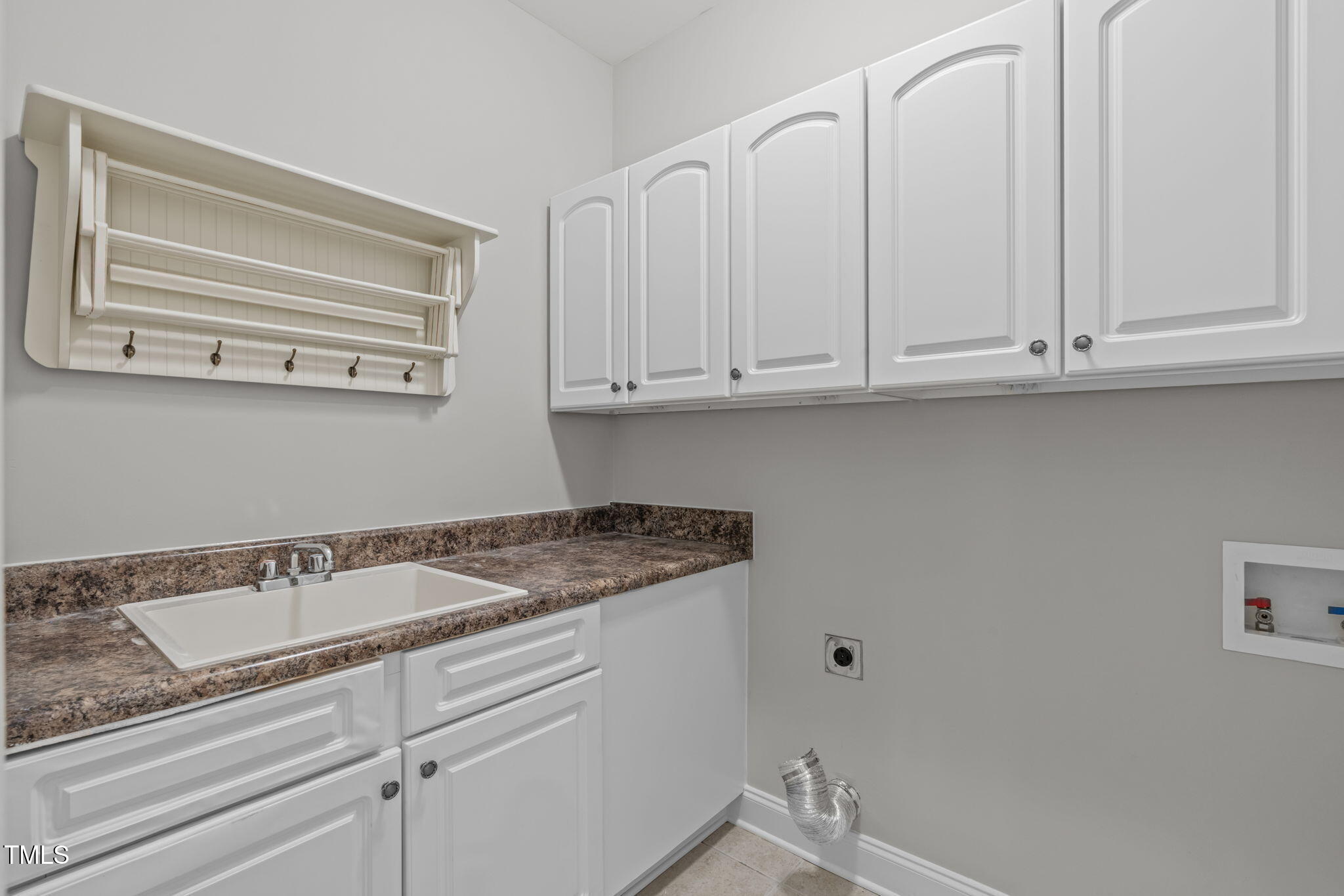 15 Silverbush Court