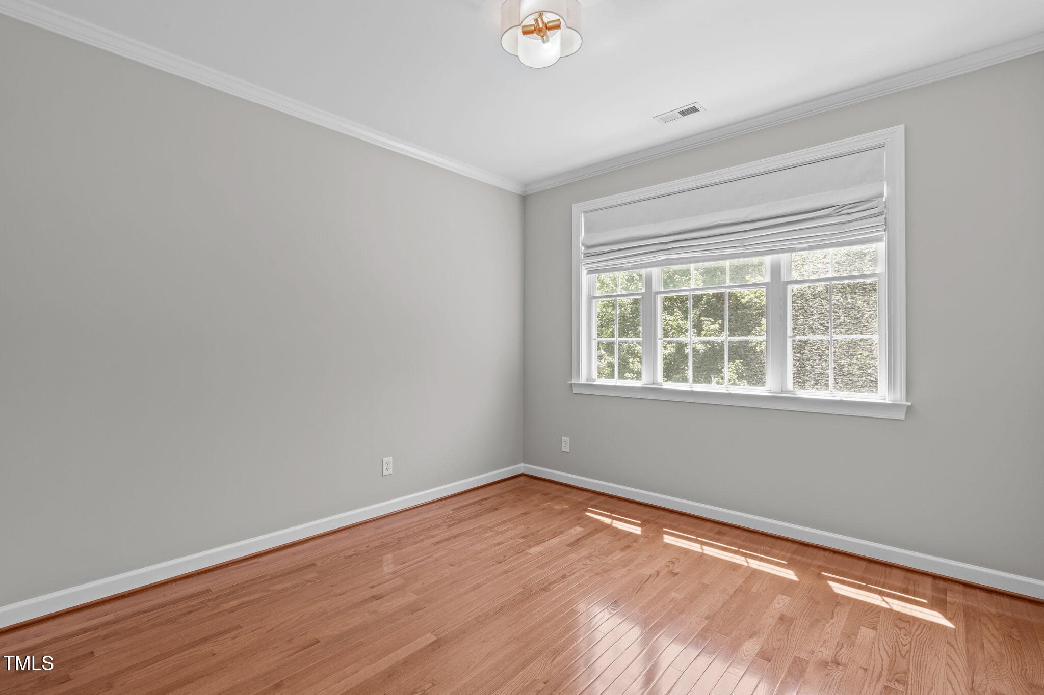 15 Silverbush Court