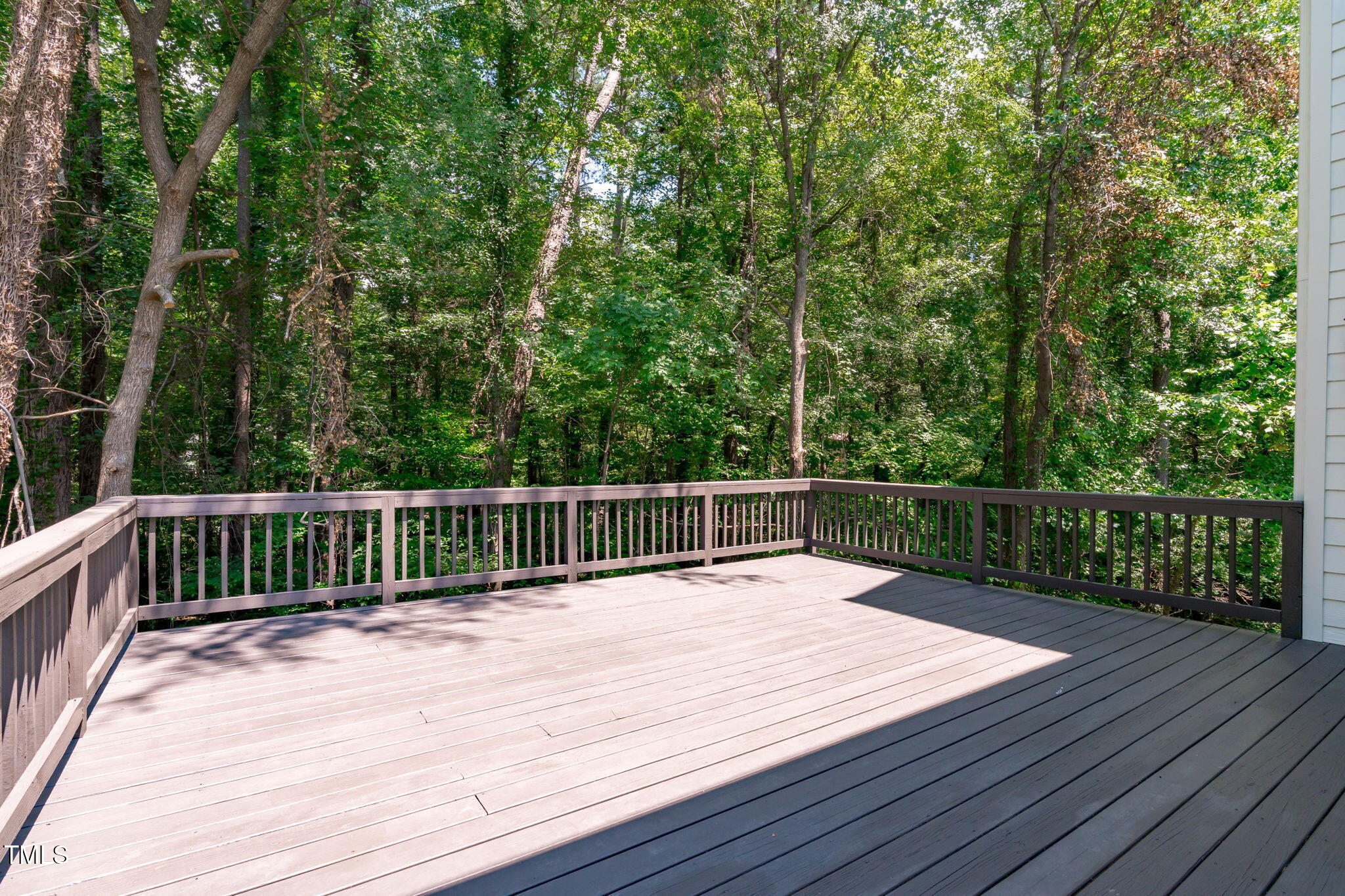 15 Silverbush Court
