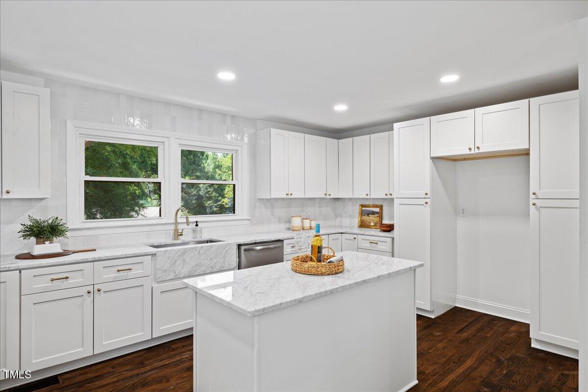 6910 Herndon Rd Road