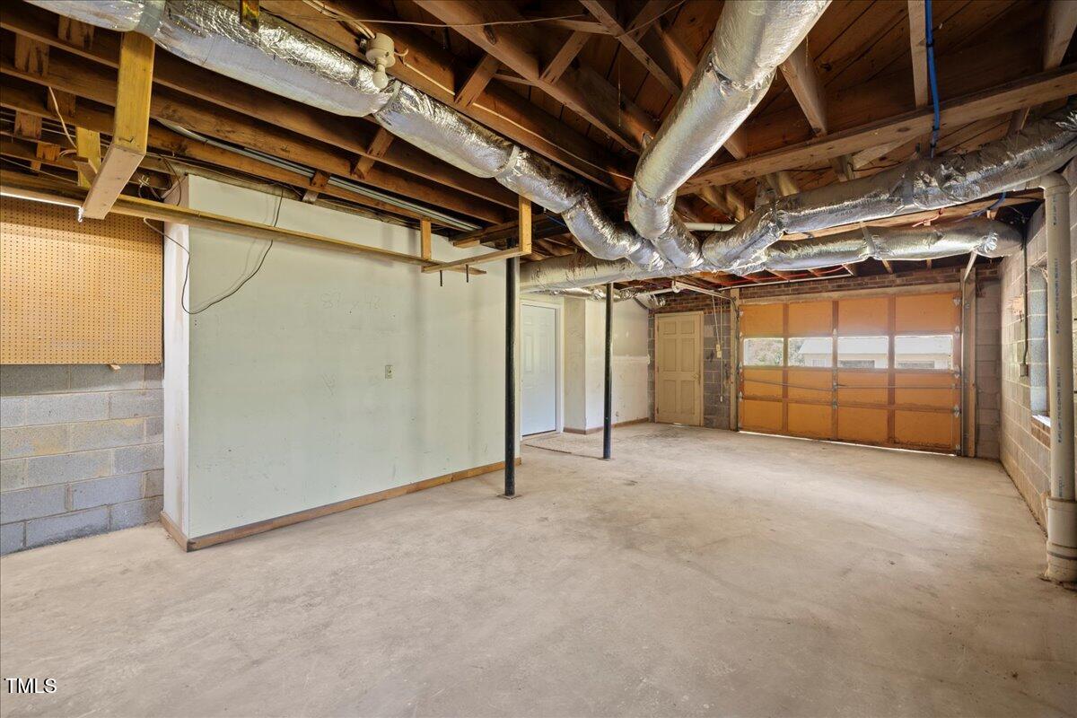 6910 Herndon Rd Road