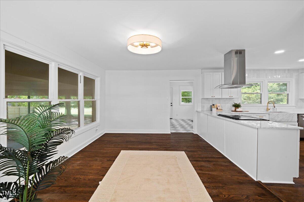 6910 Herndon Rd Road