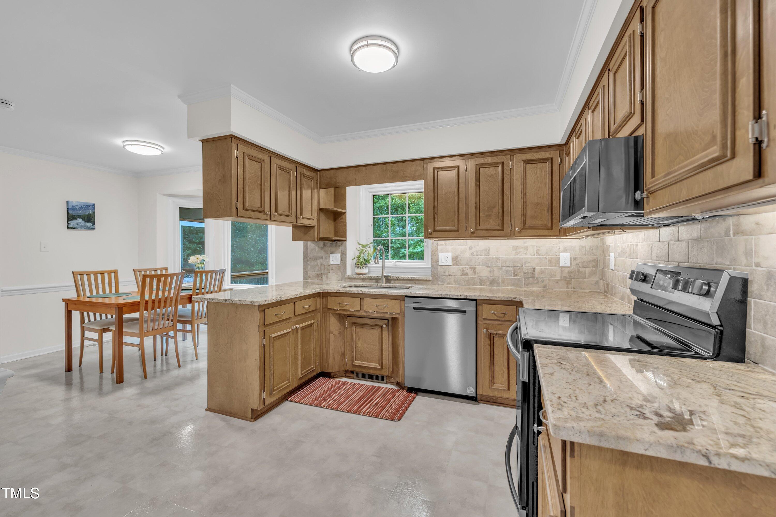 7405 Chippenham Court