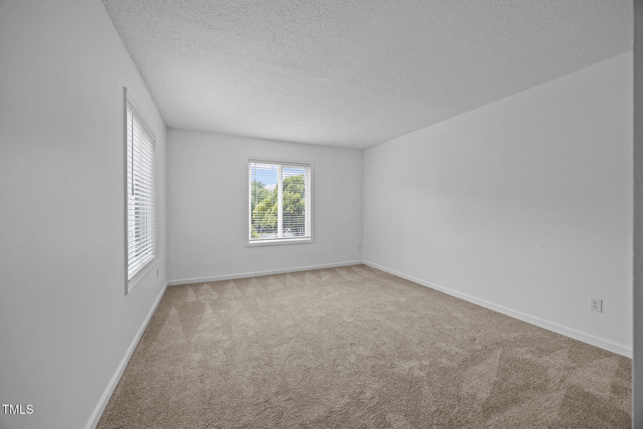 4101 Five Oaks Drive # 37