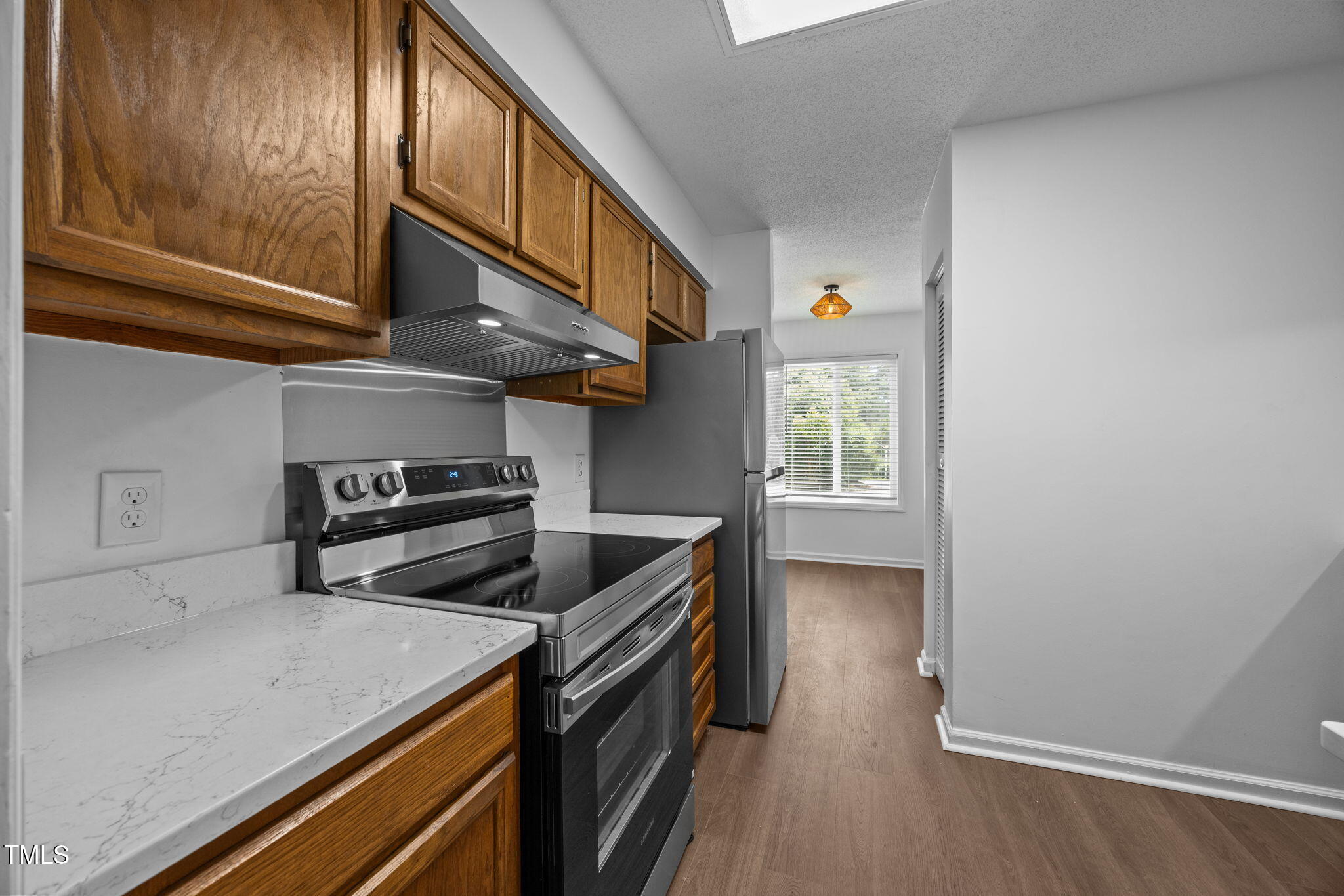 4101 Five Oaks Drive # 37