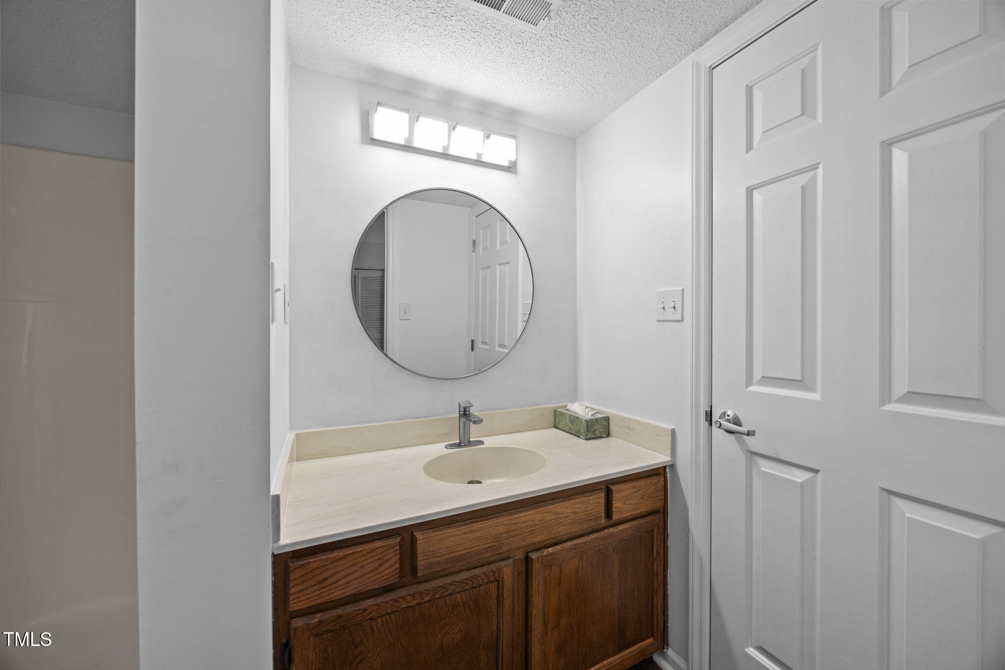 4101 Five Oaks Drive # 37