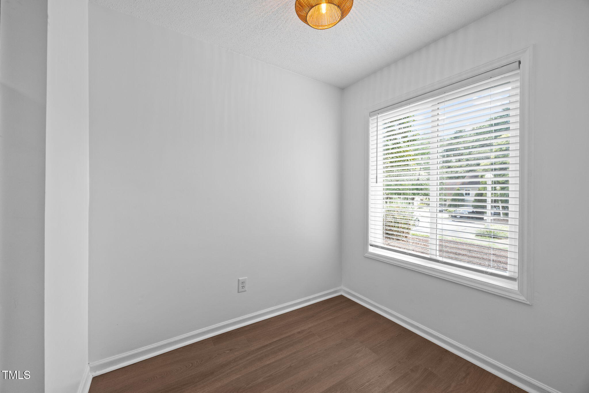 4101 Five Oaks Drive # 37