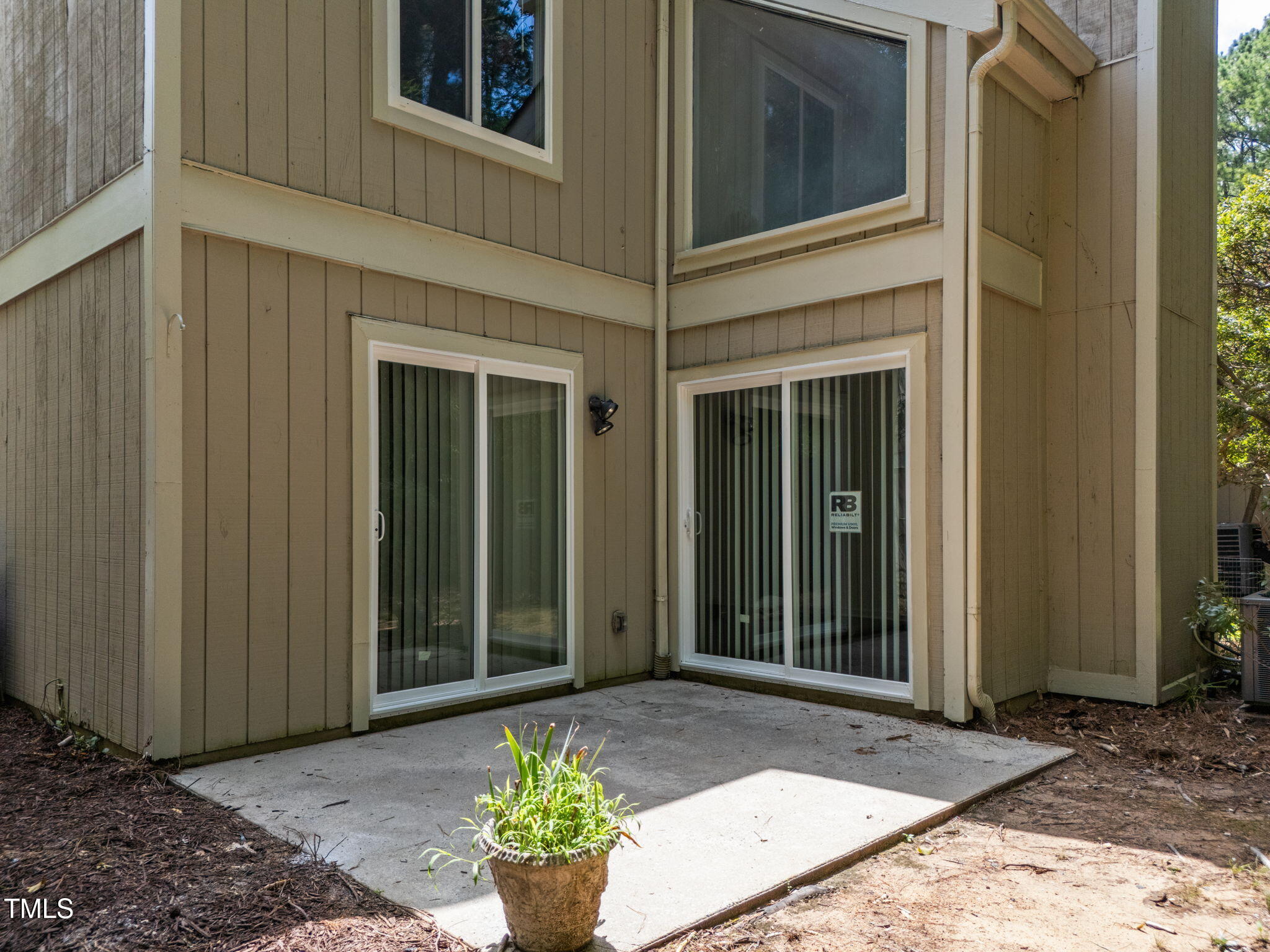 4101 Five Oaks Drive # 37