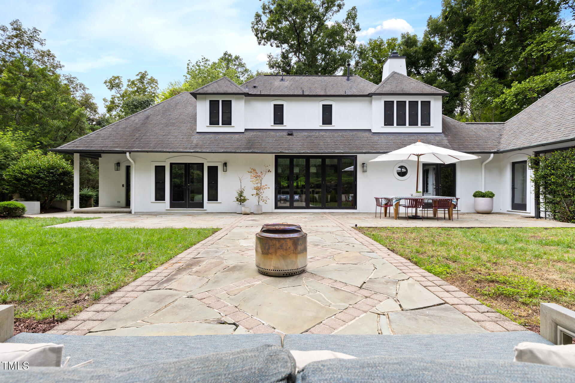 100 Greenwood Lane