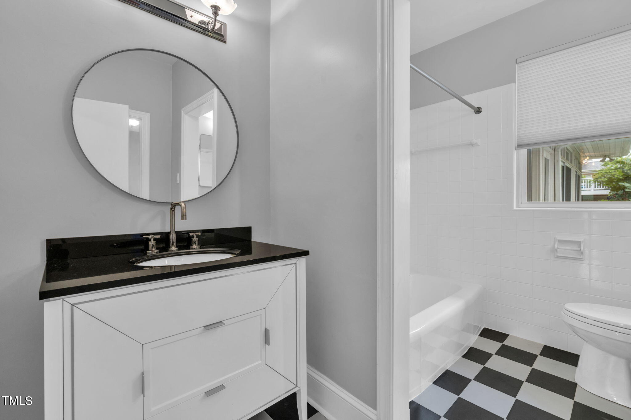 1005 W Club Boulevard