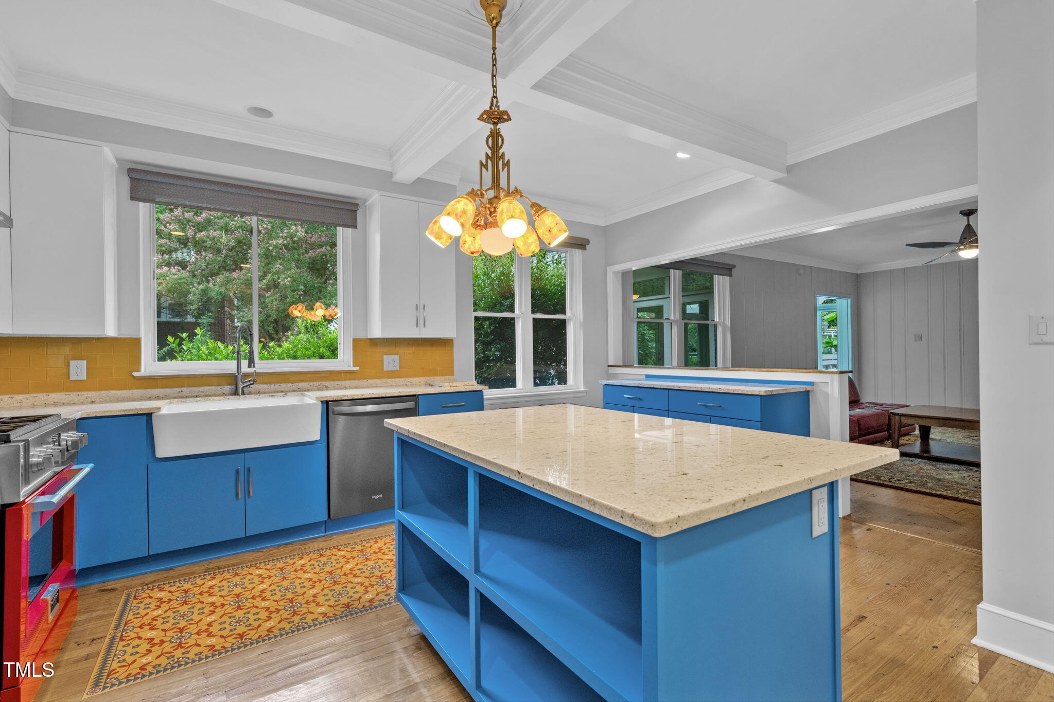 1005 W Club Boulevard