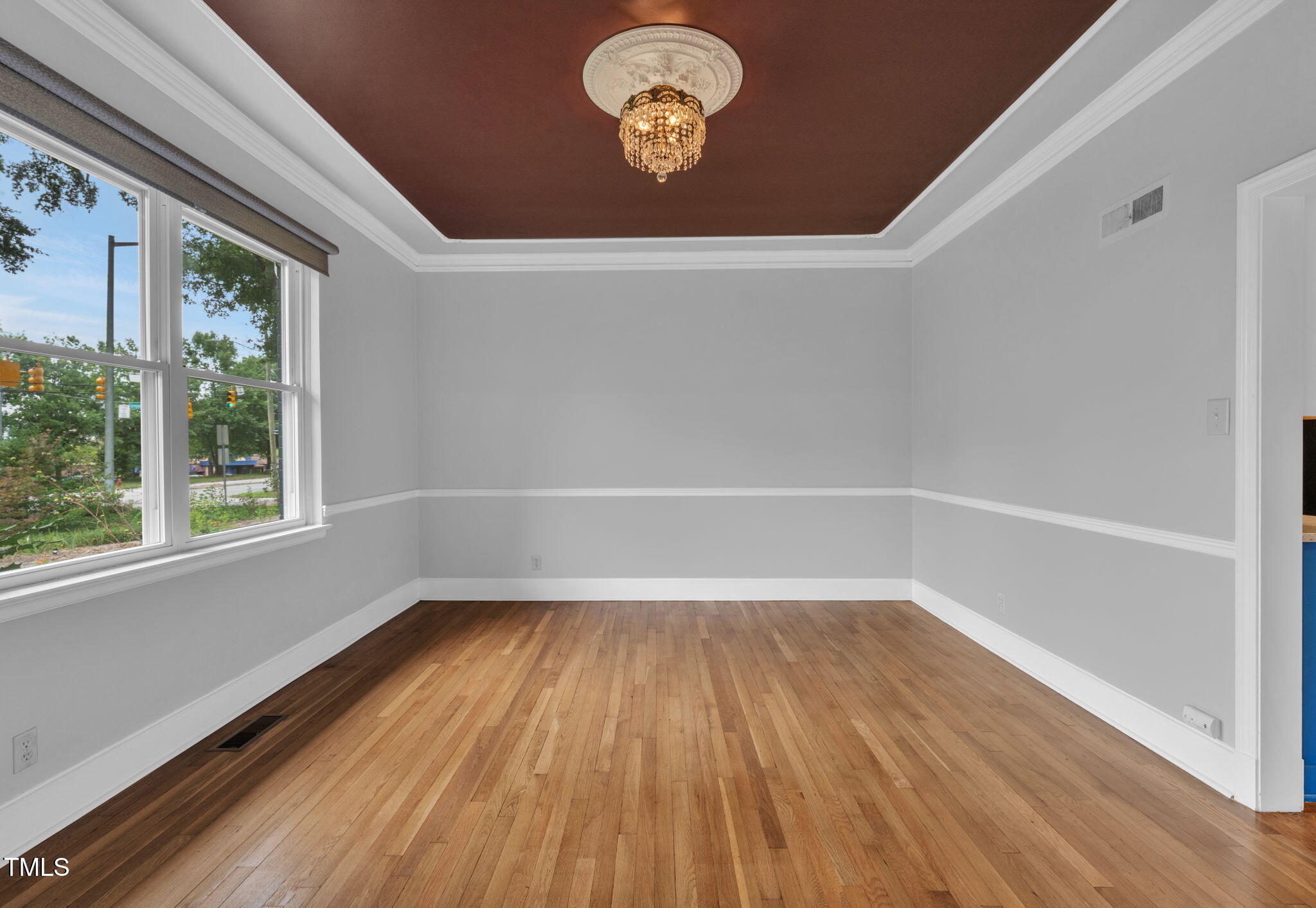 1005 W Club Boulevard