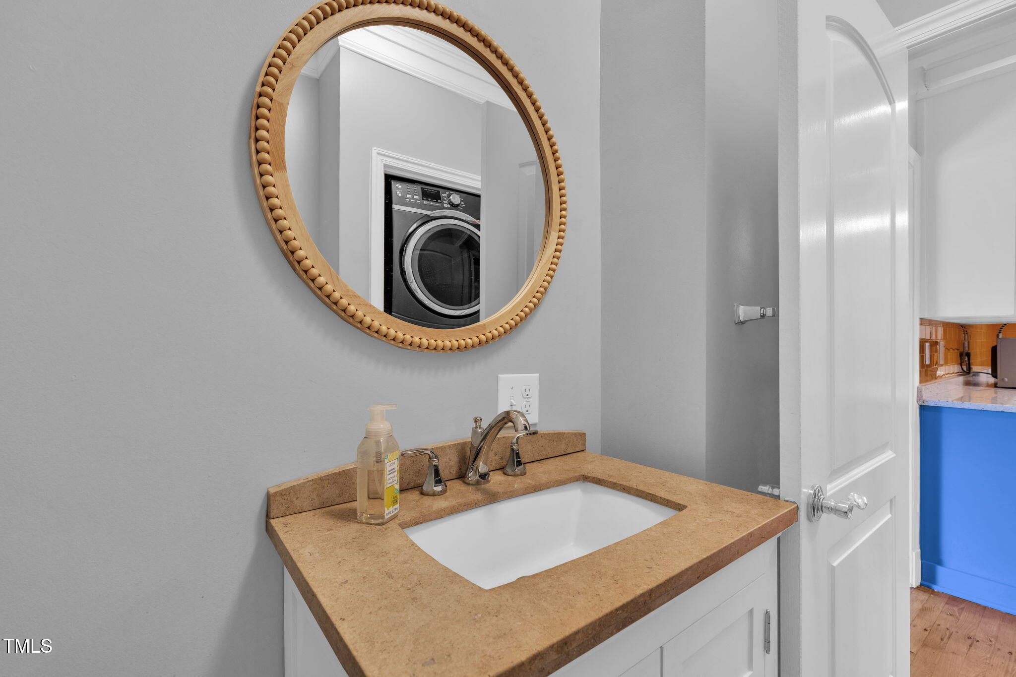 1005 W Club Boulevard