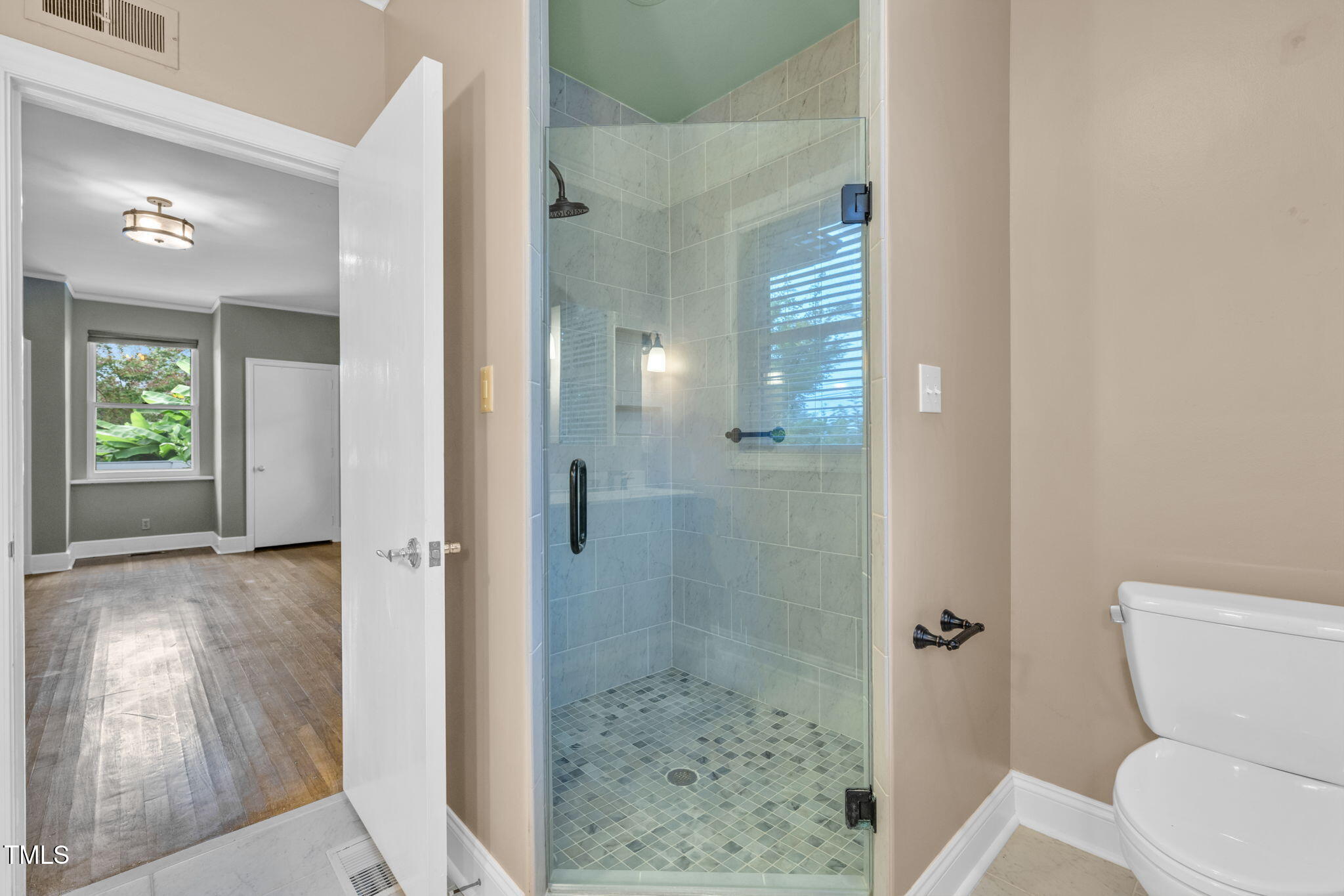 1005 W Club Boulevard