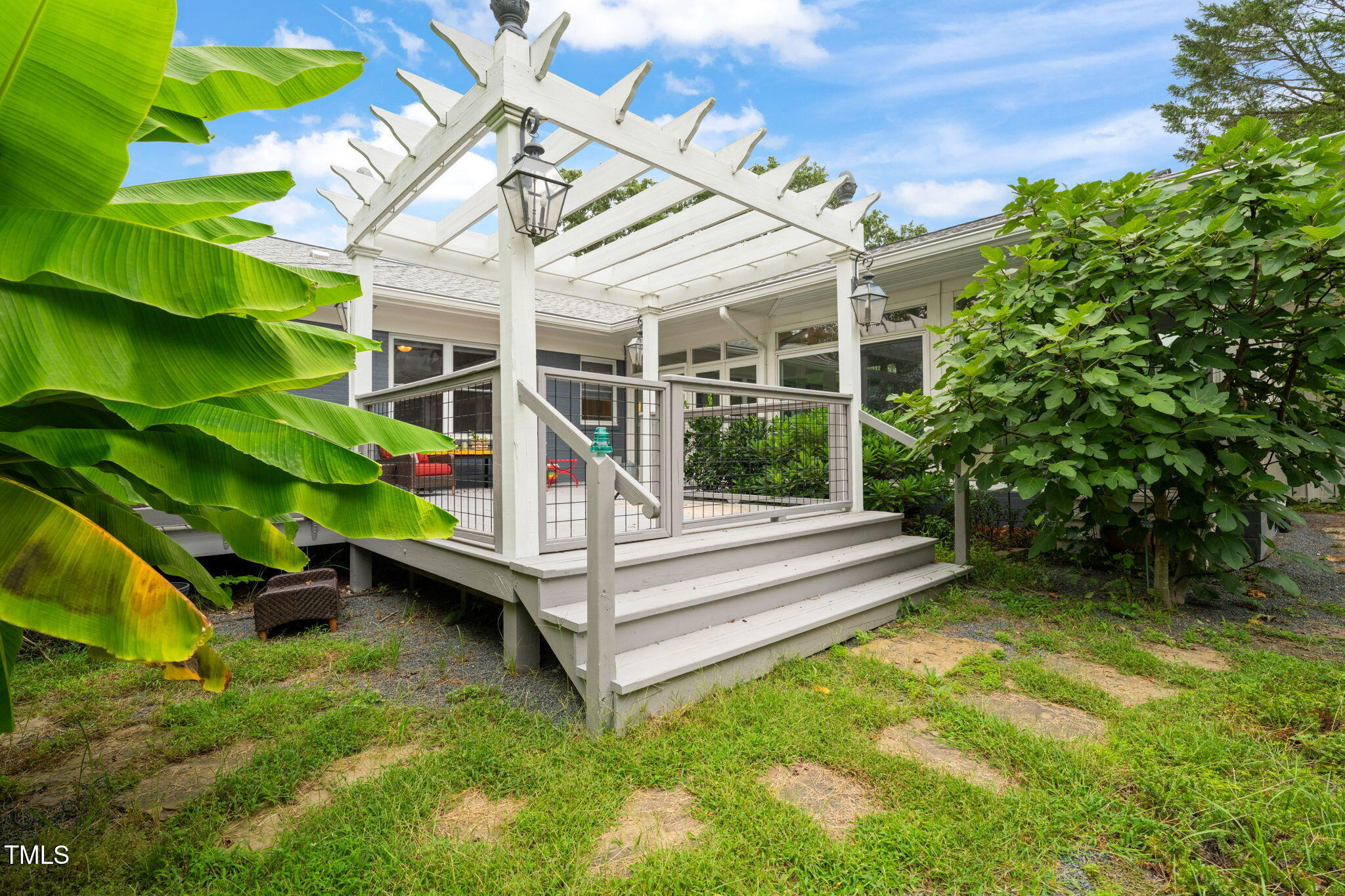 1005 W Club Boulevard