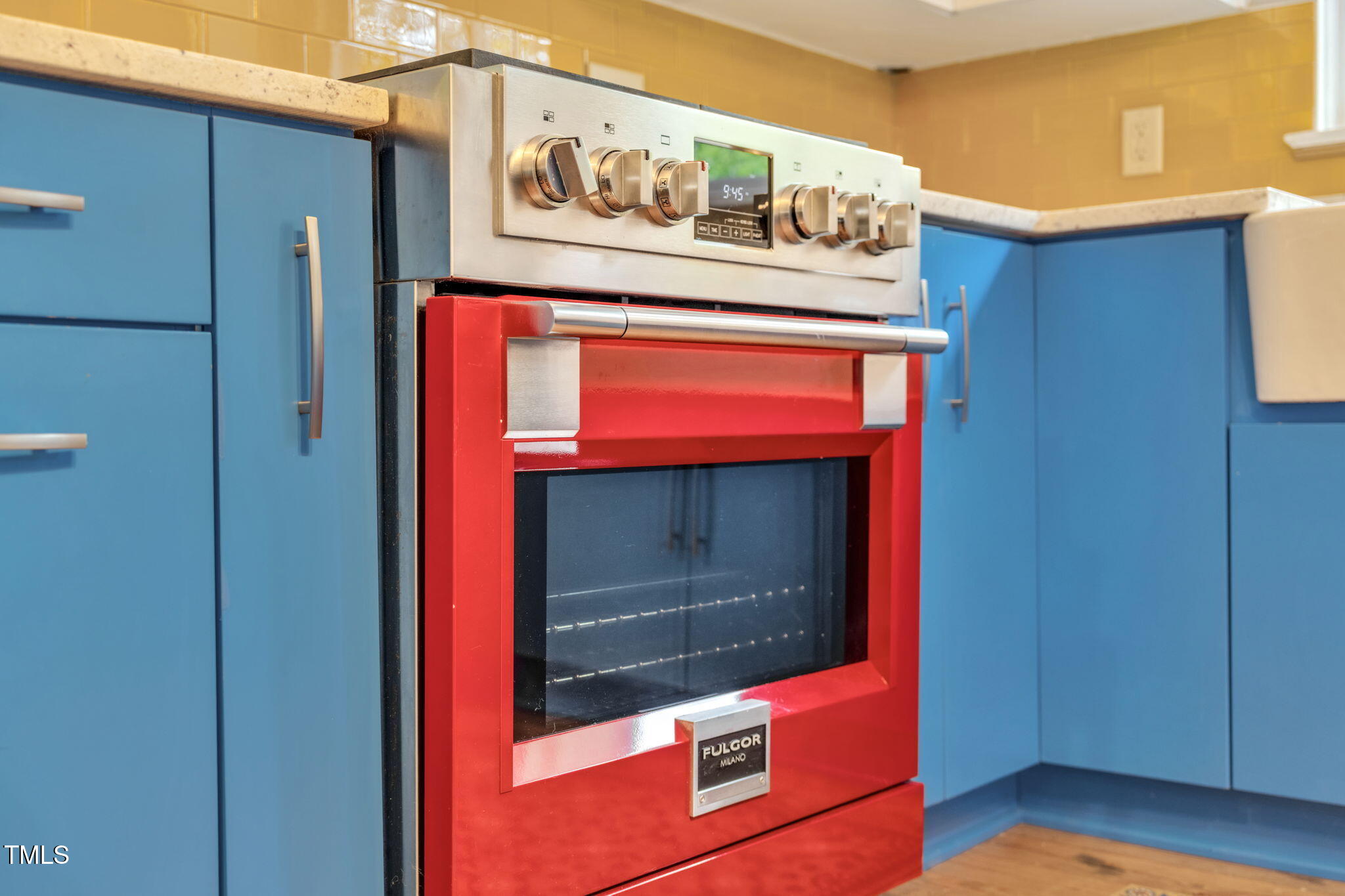 1005 W Club Boulevard