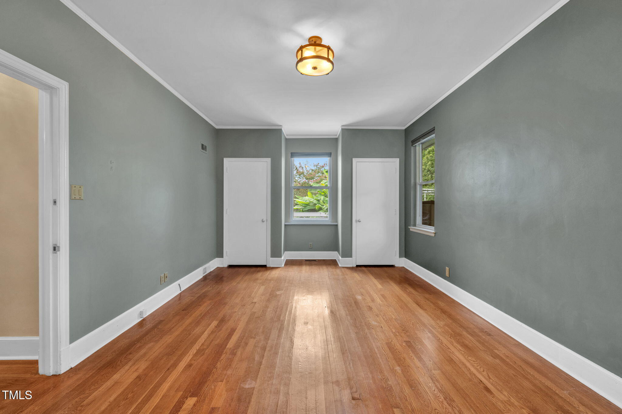 1005 W Club Boulevard