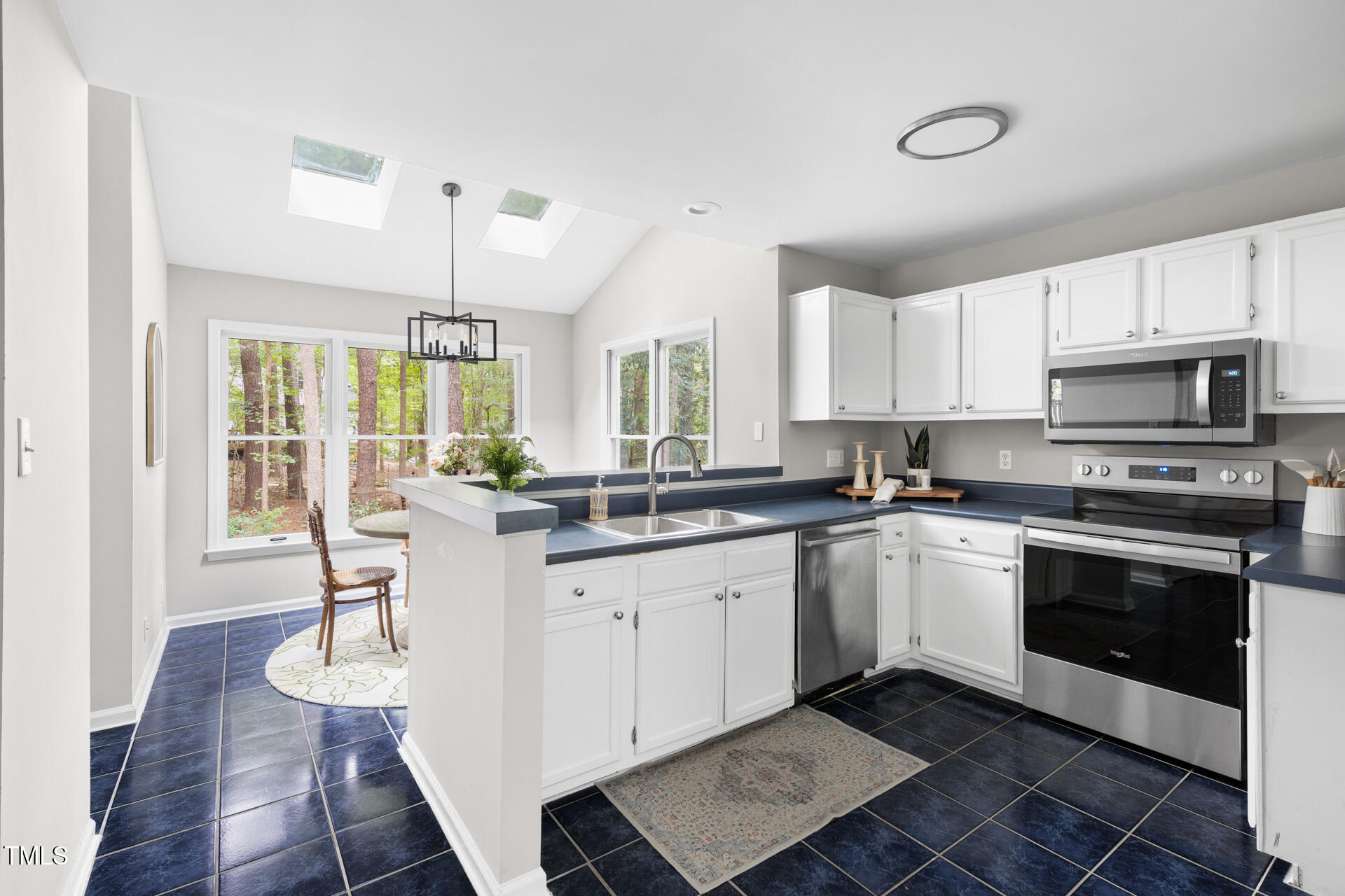 8 Briarfield Court