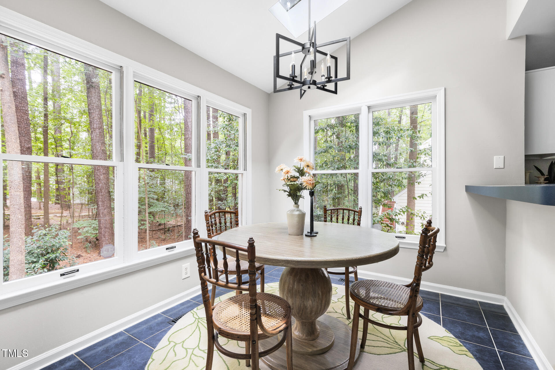 8 Briarfield Court