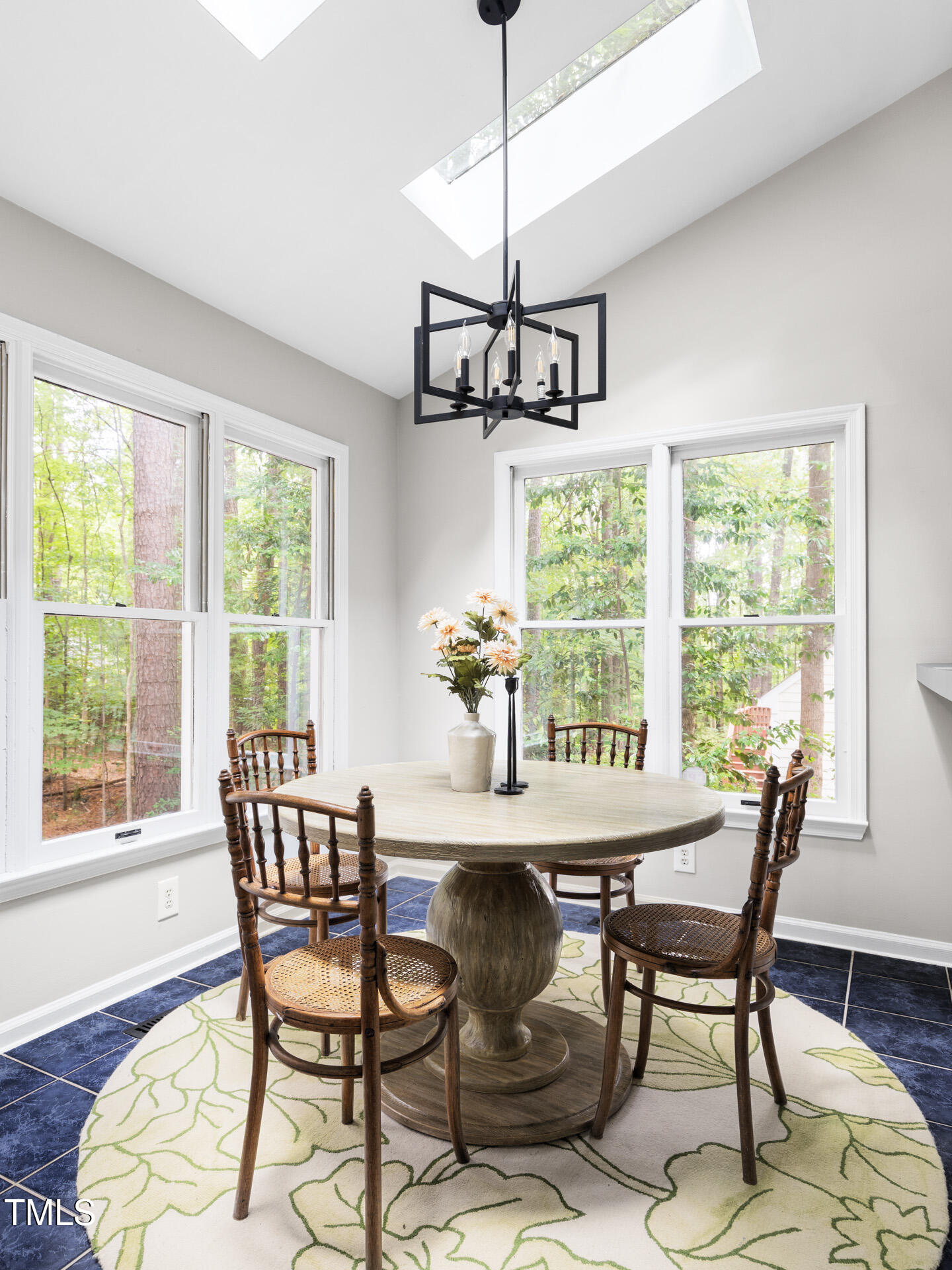 8 Briarfield Court