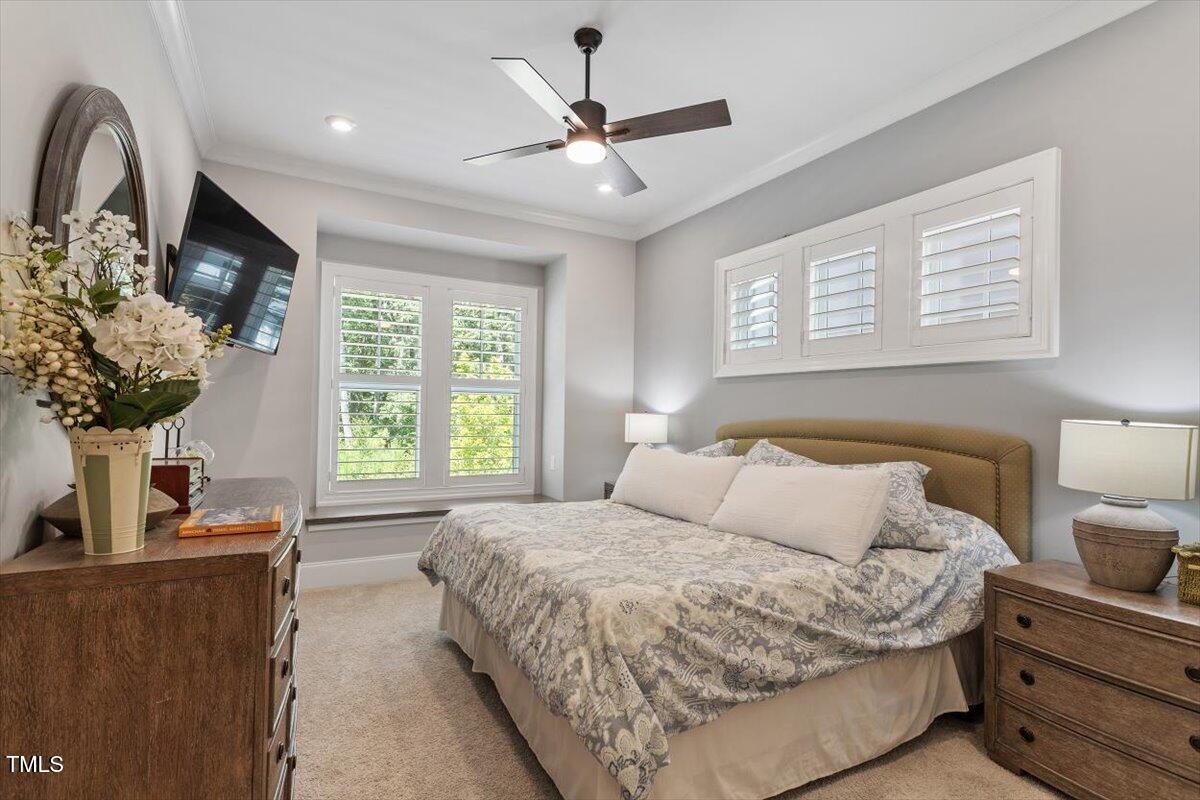 1017 Whitehall Circle